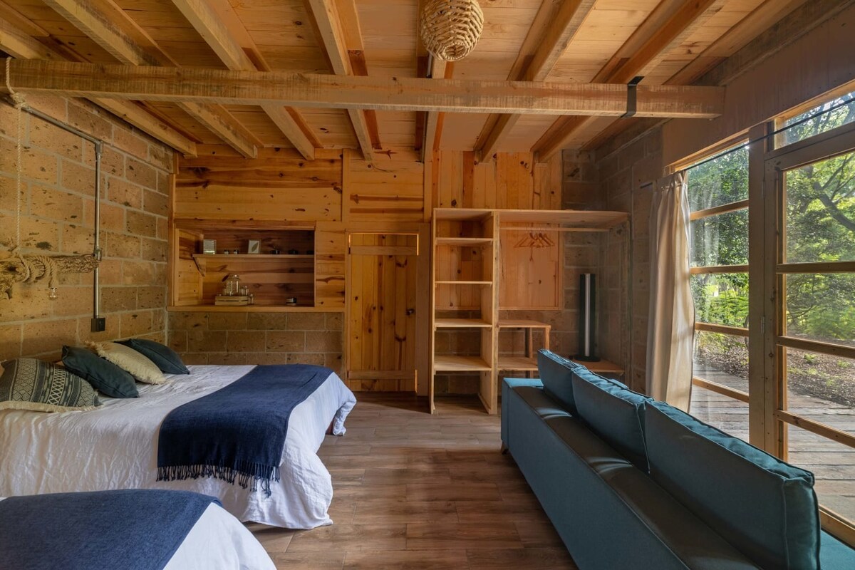 Sillón y hermosa vista / Couch and beautiful view