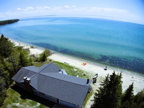 Lake Michigan Beachfront Home~Near Mackinac Ferry