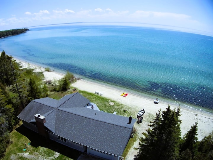 Lake Michigan Beachfront Home~Near Mackinac Ferry