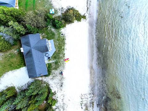 Lake Michigan Beachfront Home~Near Mackinac Ferry