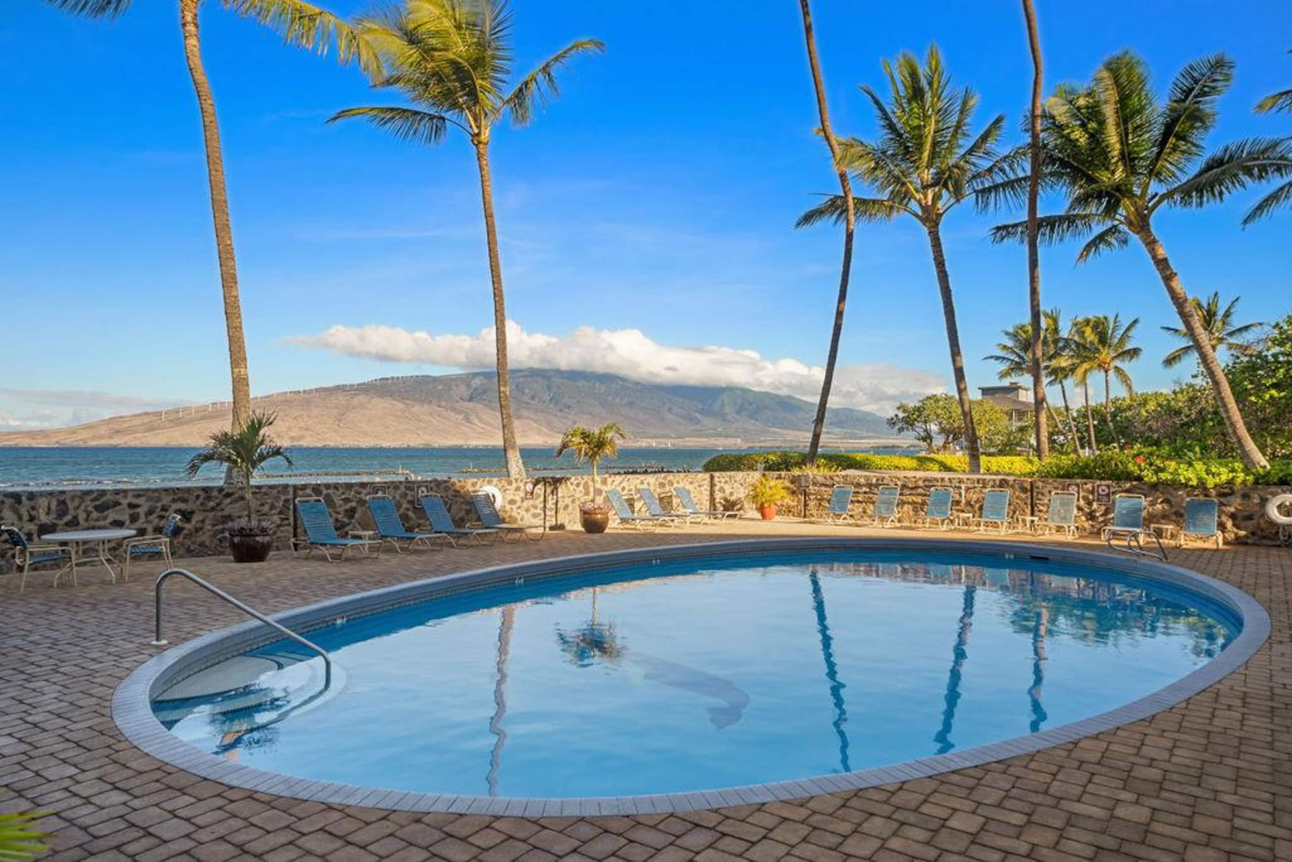 Condo in Kihei · ★4.87 · 3 bedrooms · 4 beds · 2 private baths - Image 5
