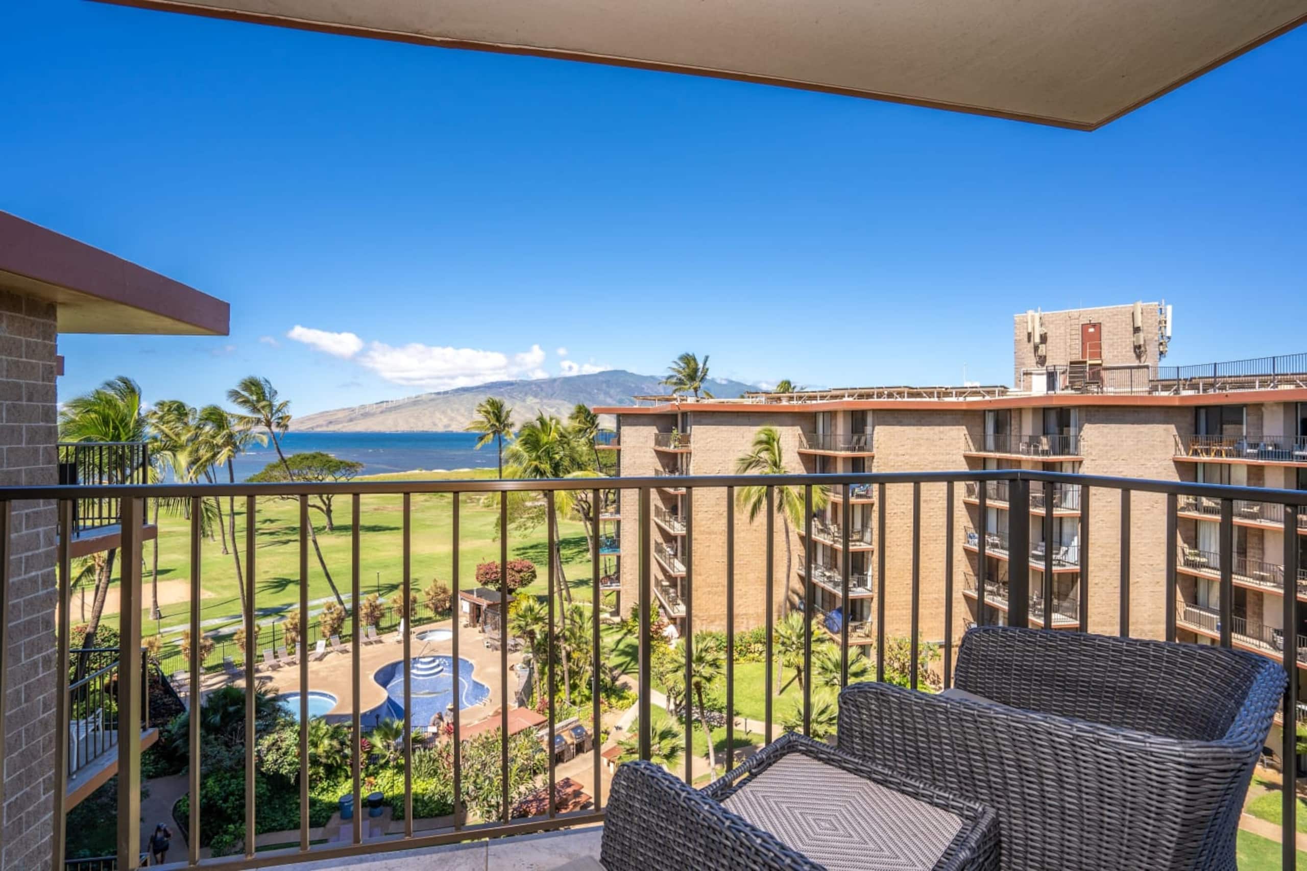 Condo in Kihei · ★4.97 · 1 bedroom · 2 beds · 1 private bath - Image 15