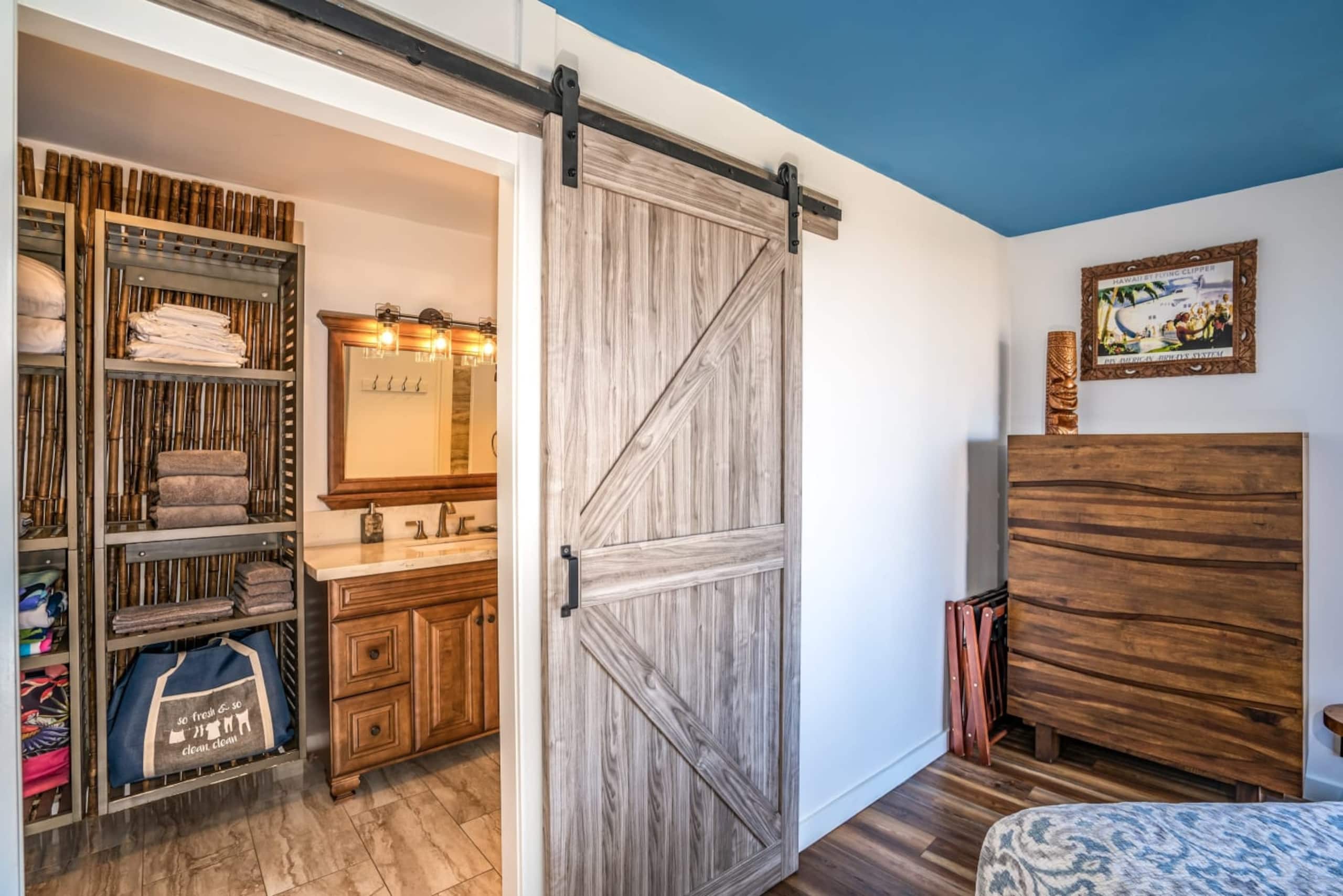 Condo in Kihei · ★4.97 · 1 bedroom · 2 beds · 1 private bath - Image 12