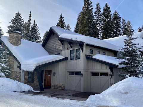 Basecamp by Cottonwood Lodging