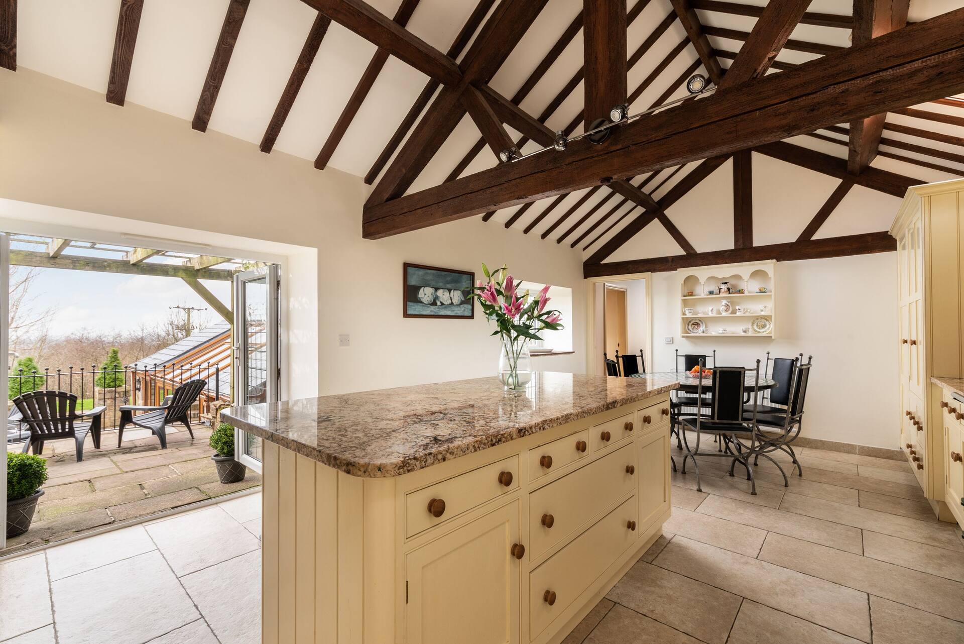 A huge 5*cottage with private garden