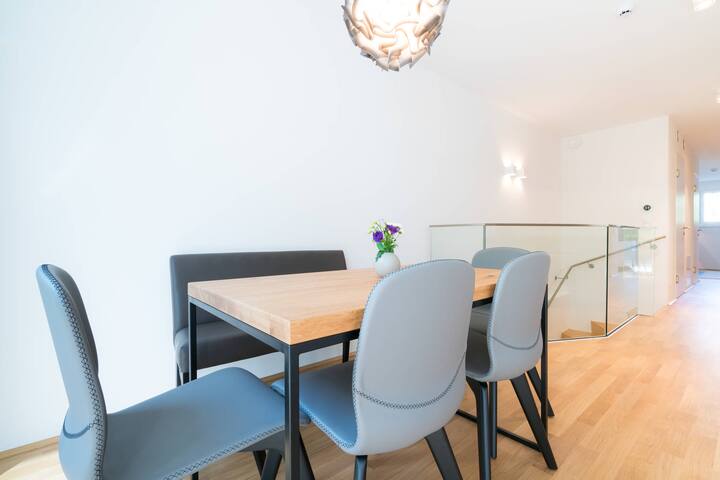 Vienna Residence, Hietzing – Schönbrunn #6362 gallery image 3