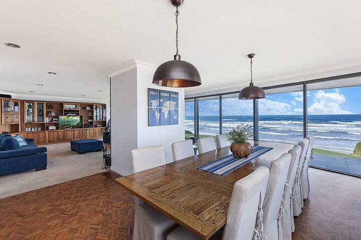 Iluka, magnificent East Beach views