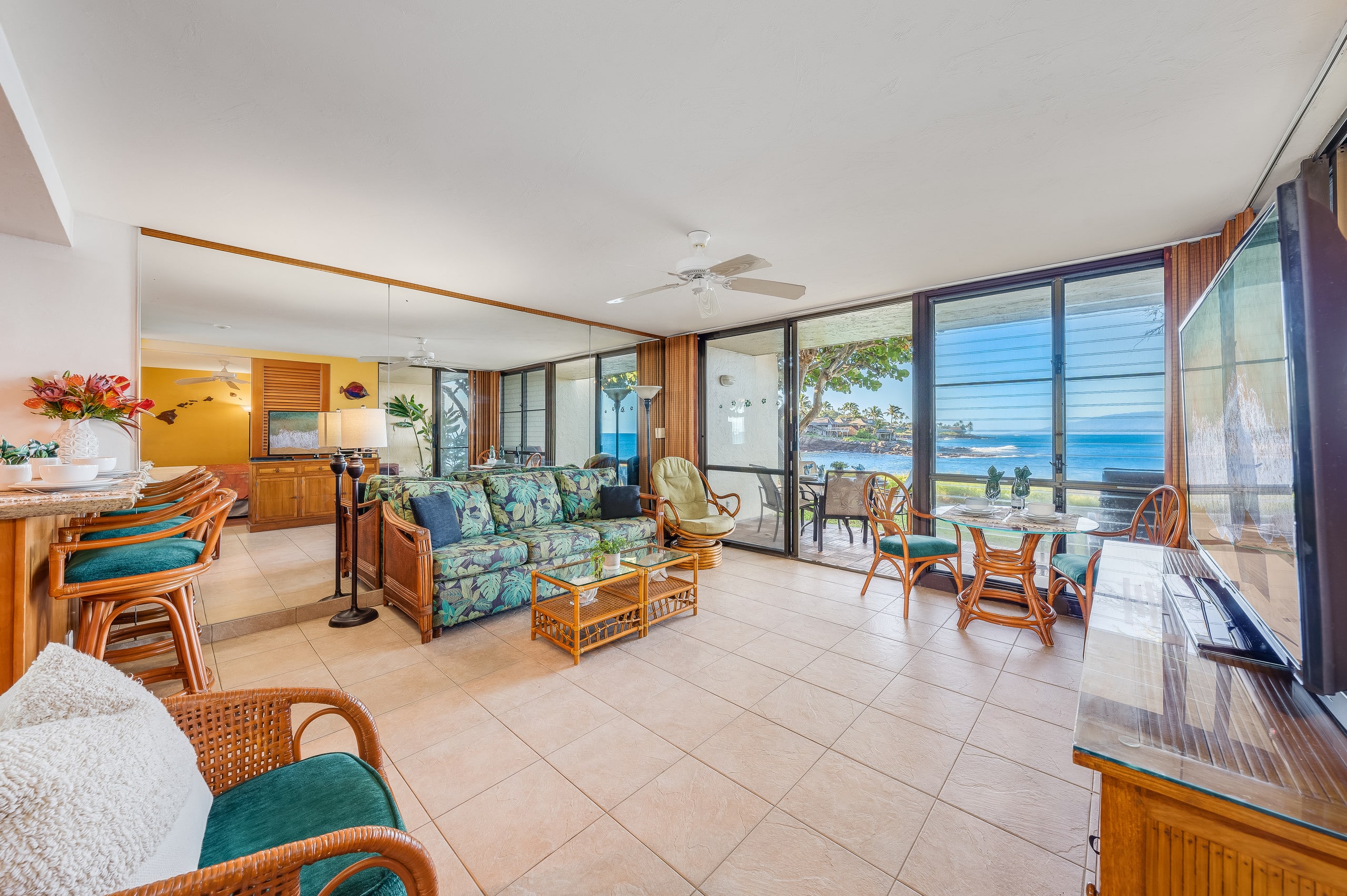 Condo in Lahaina · ★4.67 · 1 bedroom · 2 beds · 1 bath - Image 3