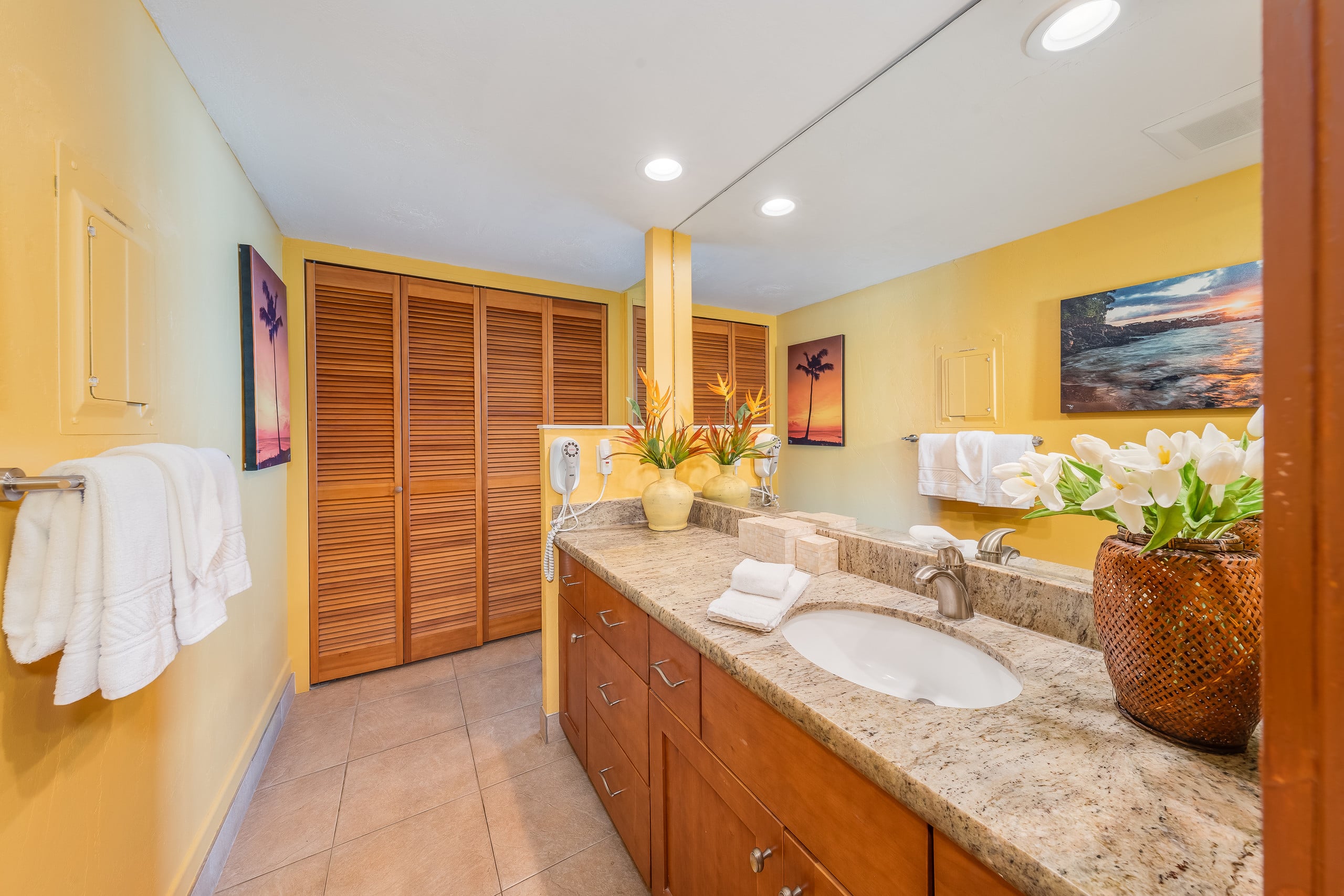 Condo in Lahaina · ★4.67 · 1 bedroom · 2 beds · 1 bath - Image 19