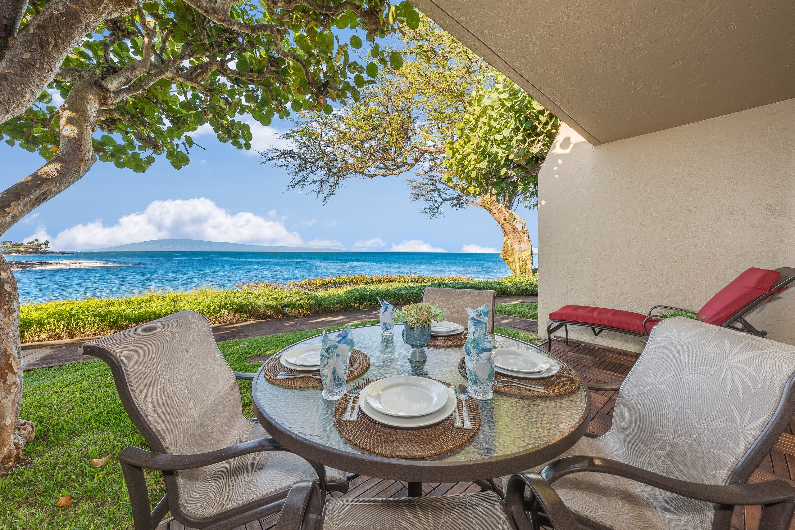 Condo in Lahaina · ★4.67 · 1 bedroom · 2 beds · 1 bath - Image 1