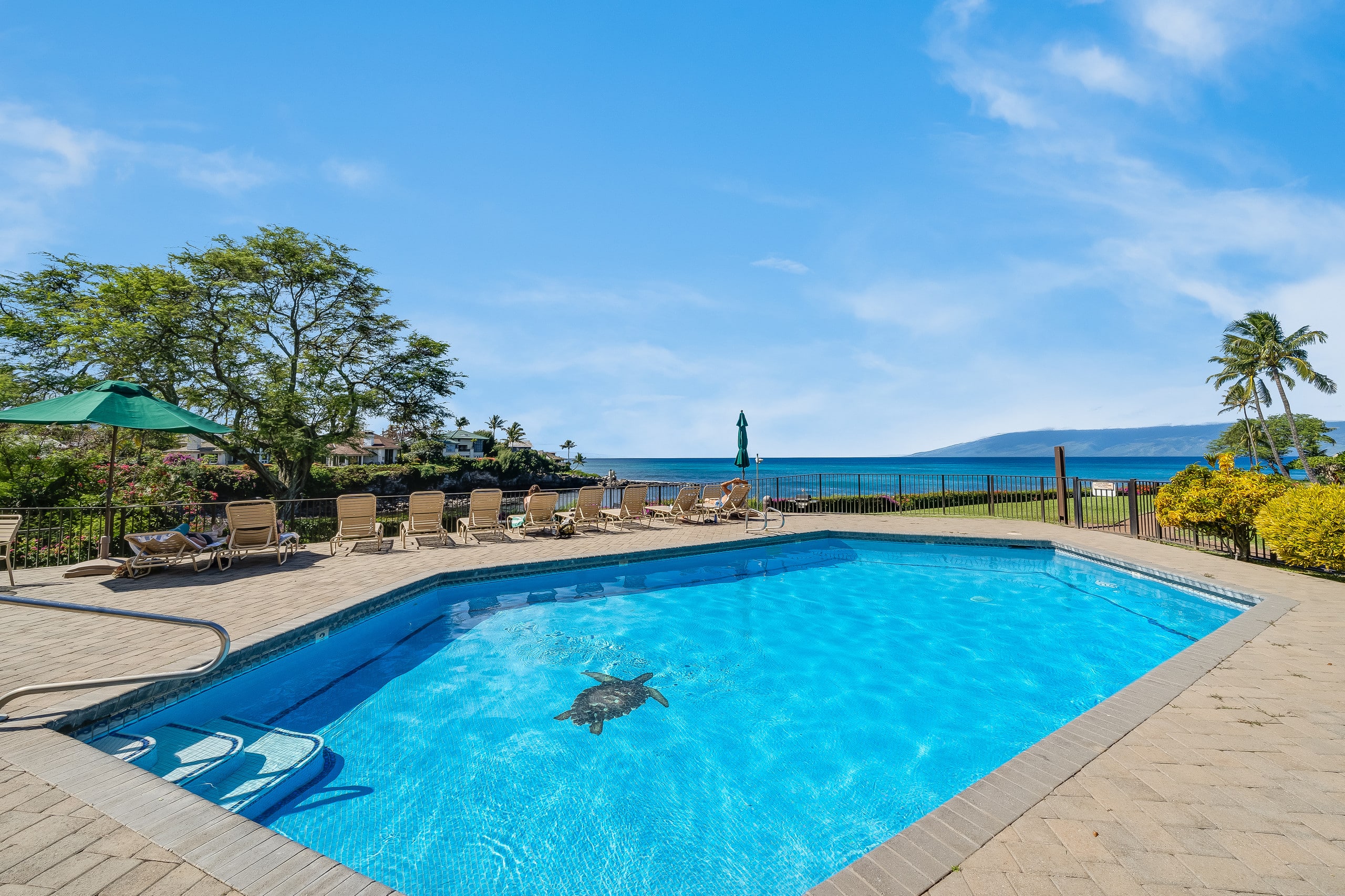 Condo in Lahaina · ★4.67 · 1 bedroom · 2 beds · 1 bath - Image 45