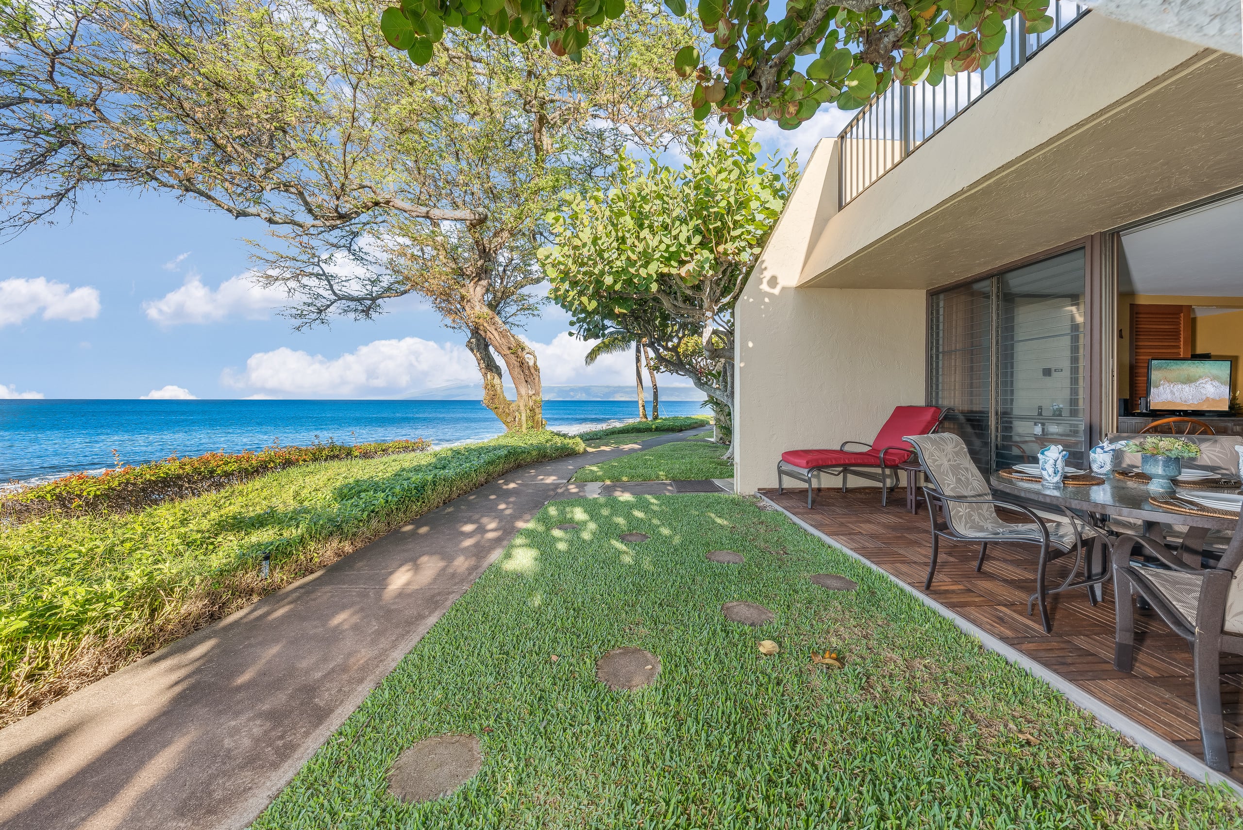 Condo in Lahaina · ★4.67 · 1 bedroom · 2 beds · 1 bath - Image 38