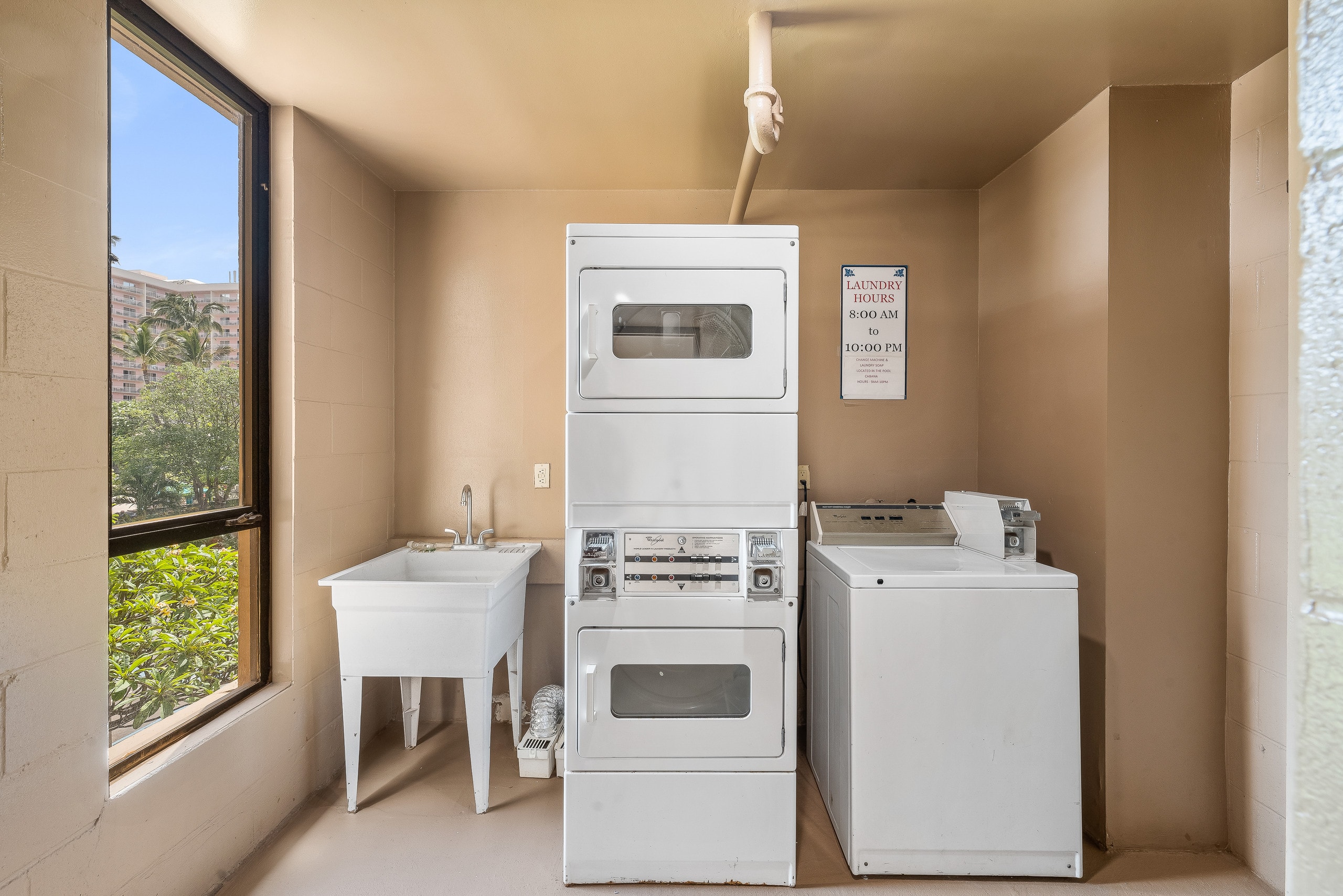 Condo in Lahaina · ★4.83 · 1 bedroom · 2 beds · 1 bath - Image 35
