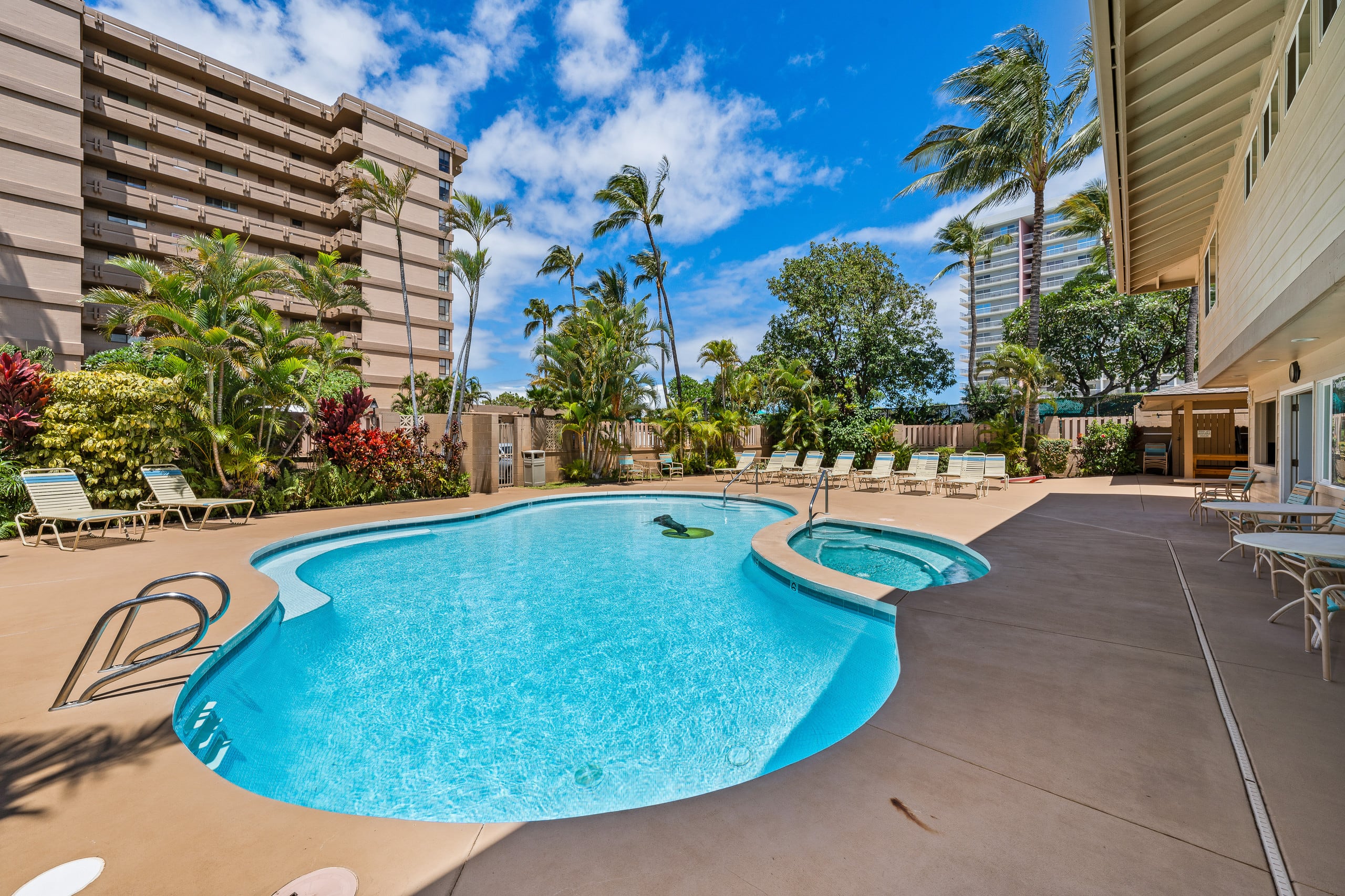 Condo in Lahaina · ★4.83 · 1 bedroom · 2 beds · 1 bath - Image 42