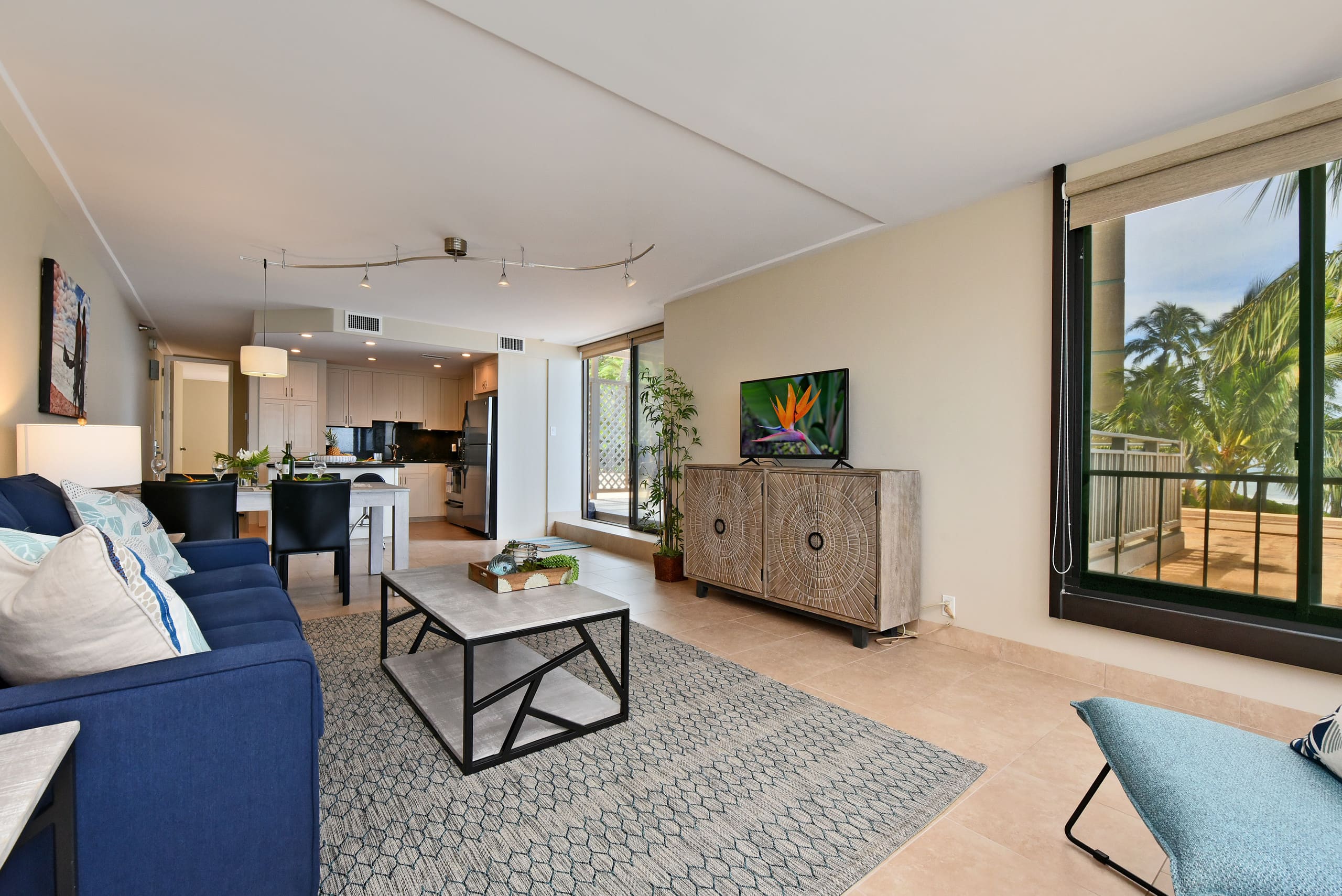 Condo in Lahaina · ★4.83 · 1 bedroom · 2 beds · 1 bath - Image 5