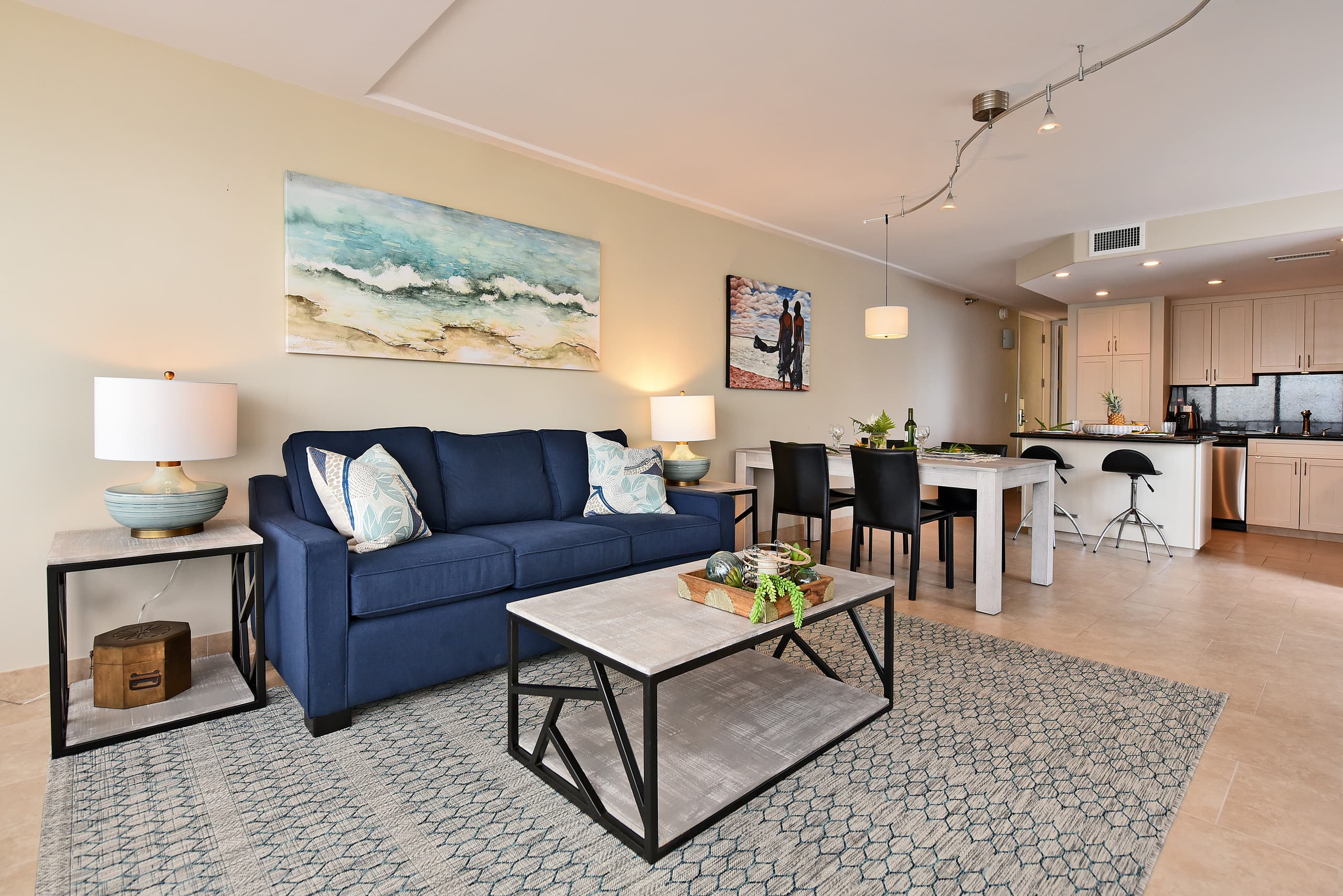 Condo in Lahaina · ★4.83 · 1 bedroom · 2 beds · 1 bath - Image 6