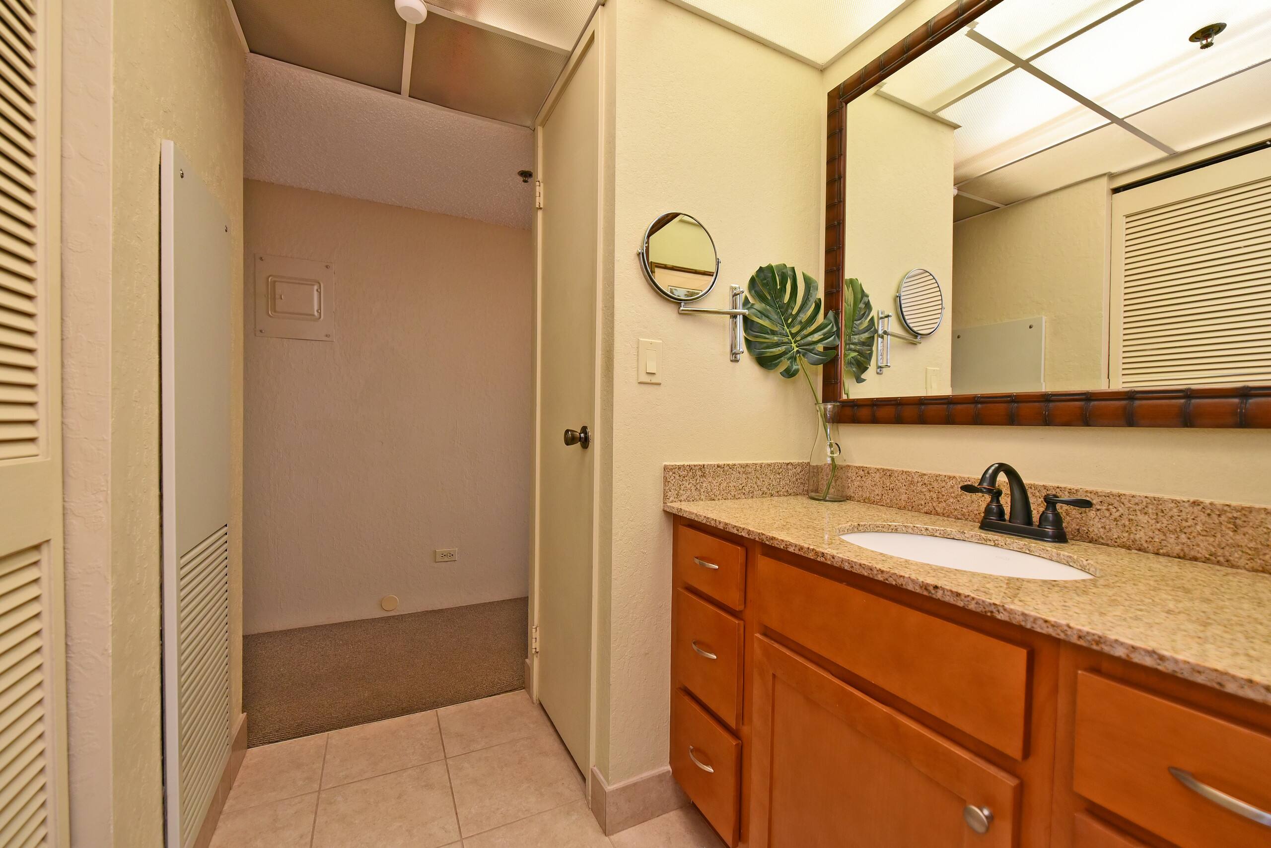 Condo in Lahaina · ★4.55 · 1 bedroom · 2 beds · 1 bath - Image 21