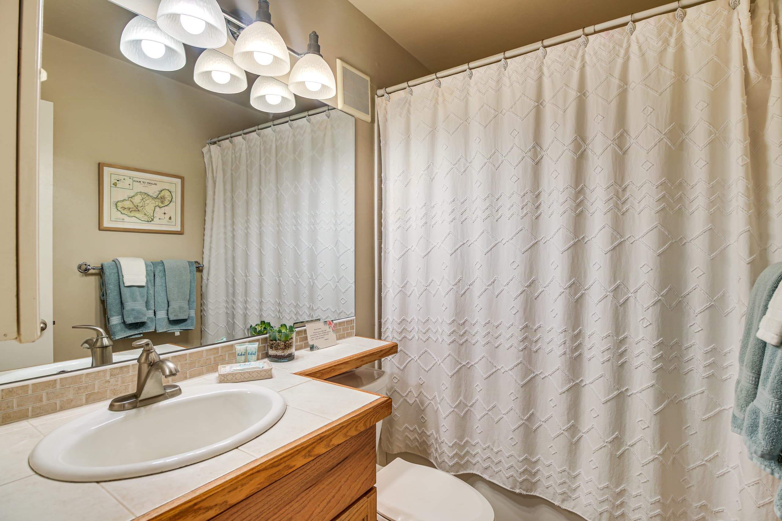 Condo in Kihei · ★4.64 · 1 bedroom · 2 beds · 1 private bath - Image 17
