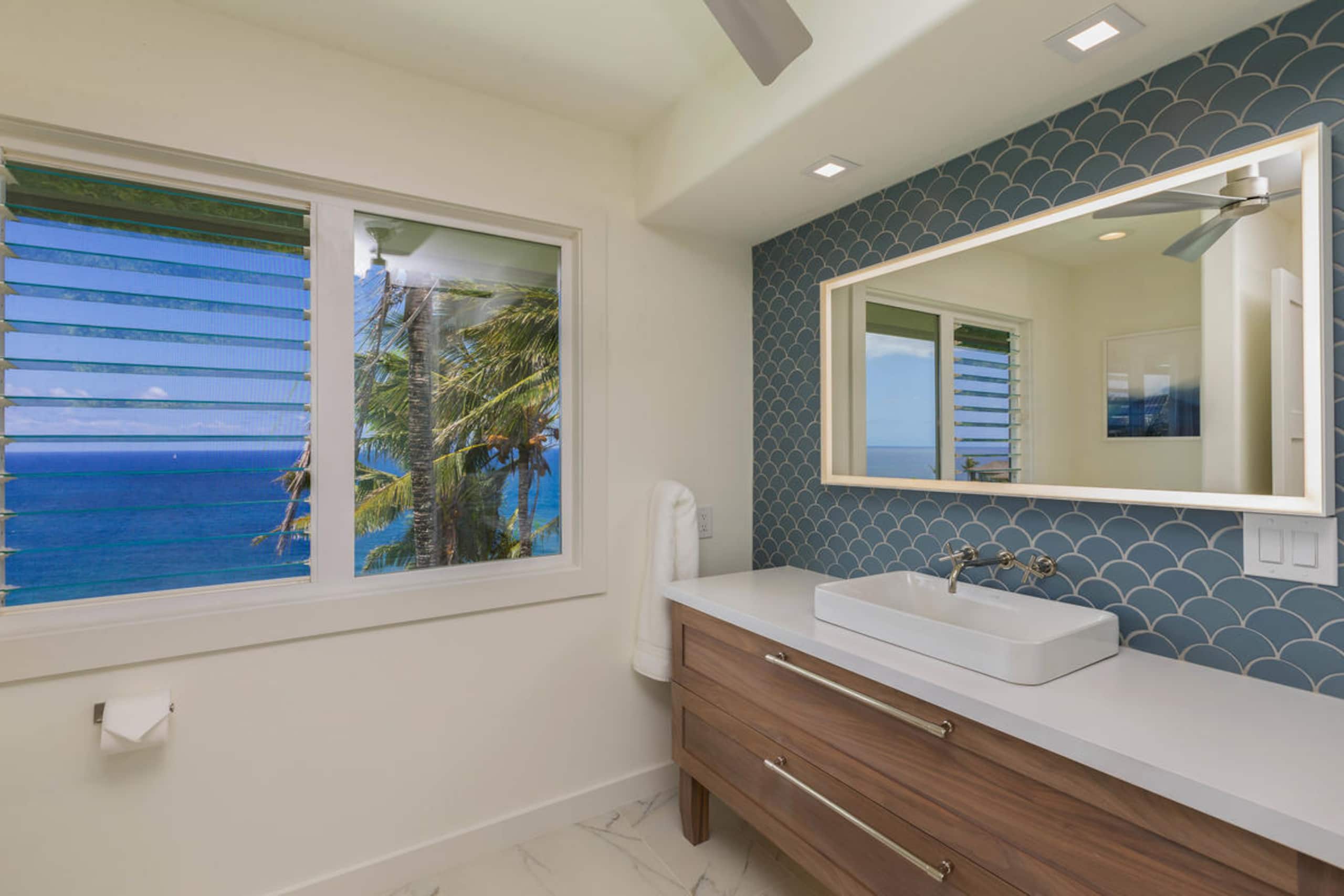 Home in Princeville · ★4.92 · 4 bedrooms · 4 beds · 4.5 baths - Image 32