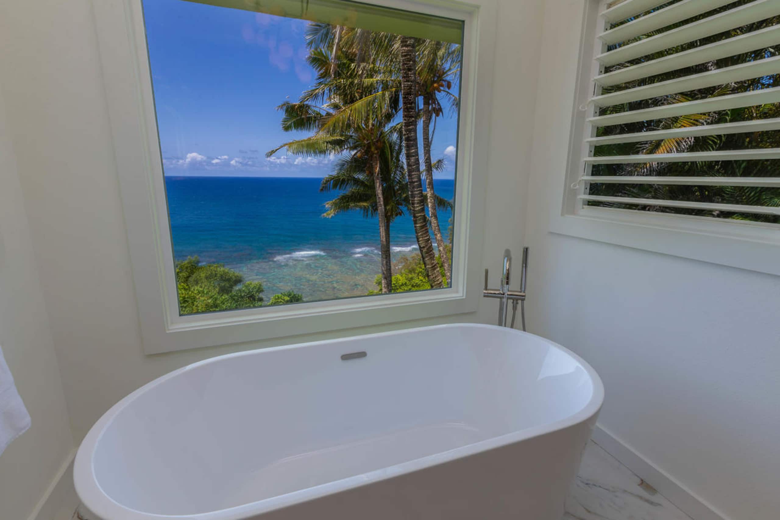 Home in Princeville · ★4.92 · 4 bedrooms · 4 beds · 4.5 baths - Image 28
