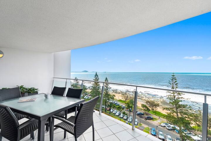 Sirocco 906 by G1 Holidays, 2 bedroom beachfront gallery image 2