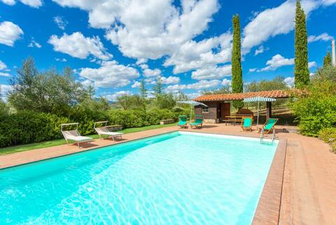Villa Il Giulione Large Private Pool, WiFi