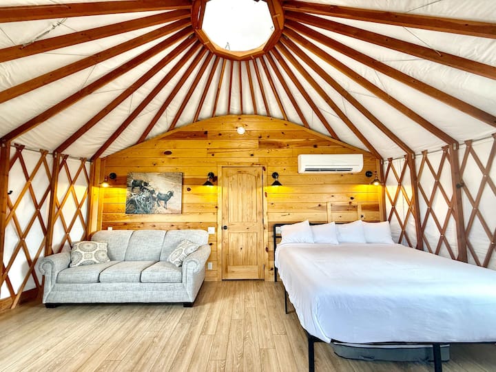 Yurt 8: King Suite, Private Bath, Stargazing Haven - Yurts Yurt 8: King Suite, Private Bath, Stargazing Haven - Yurts