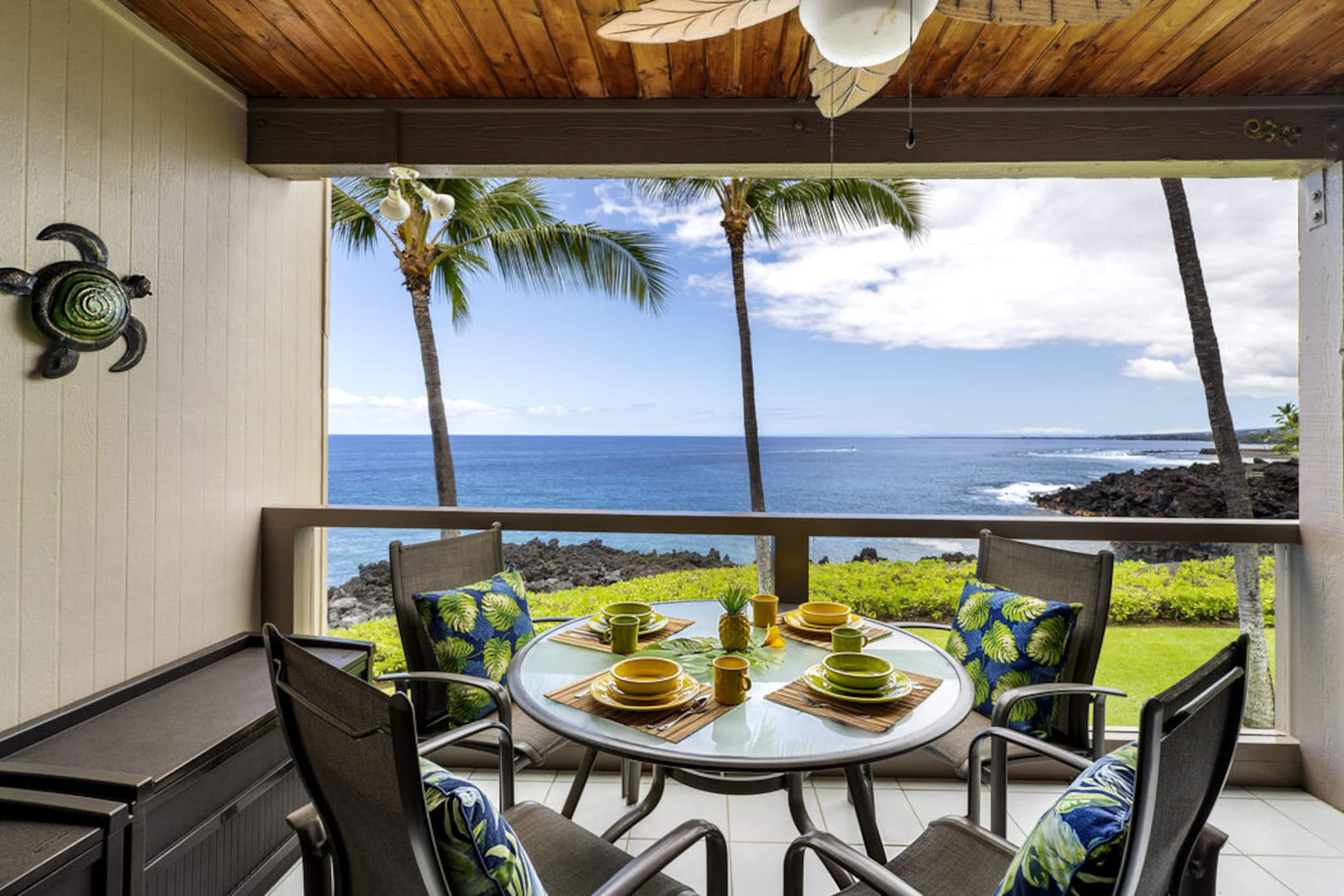 Condo in Kailua-Kona · ★4.83 · 2 bedrooms · 2 beds · 2 baths - Image 20