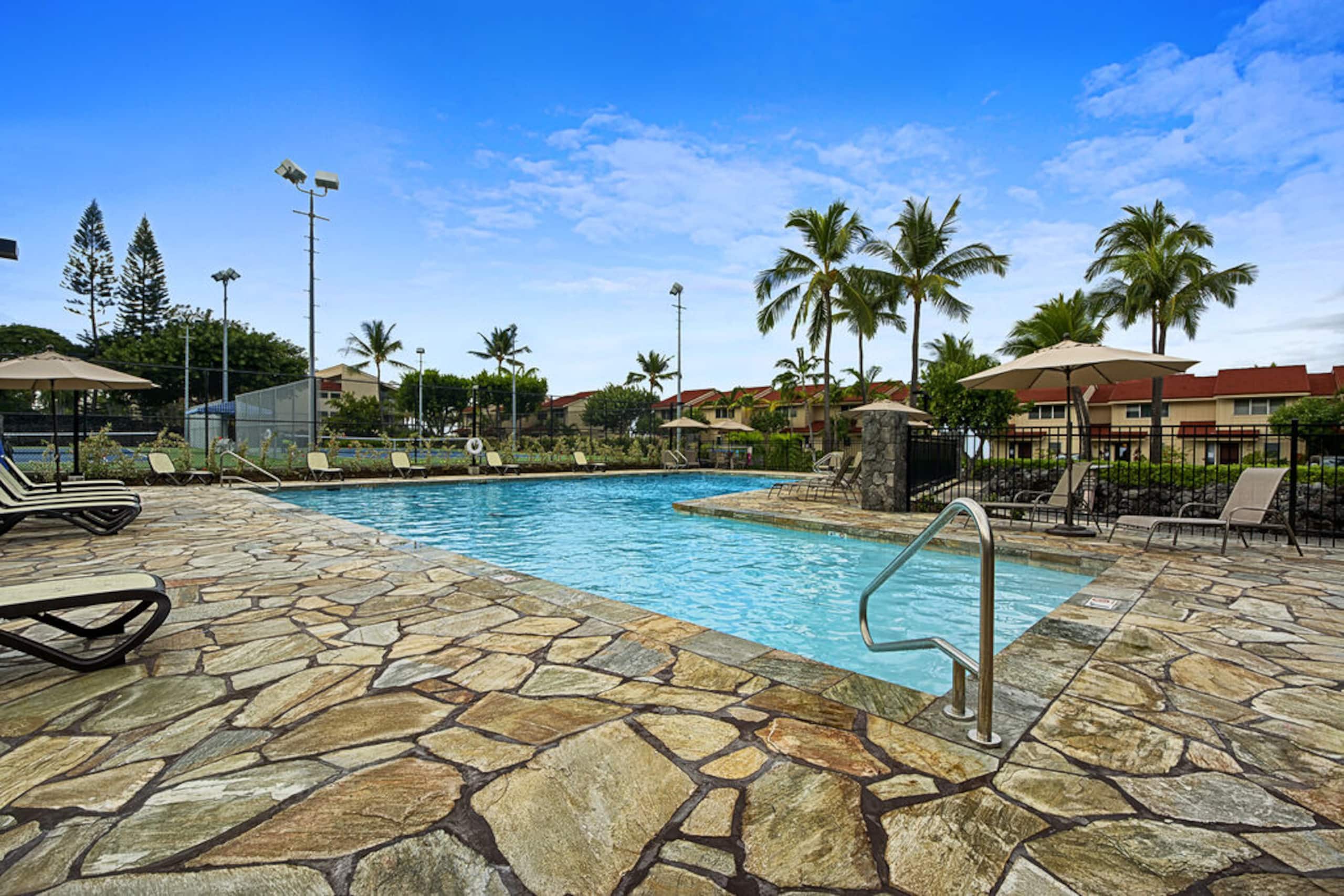 Condo in Kailua-Kona · ★4.83 · 2 bedrooms · 2 beds · 2 baths - Image 30