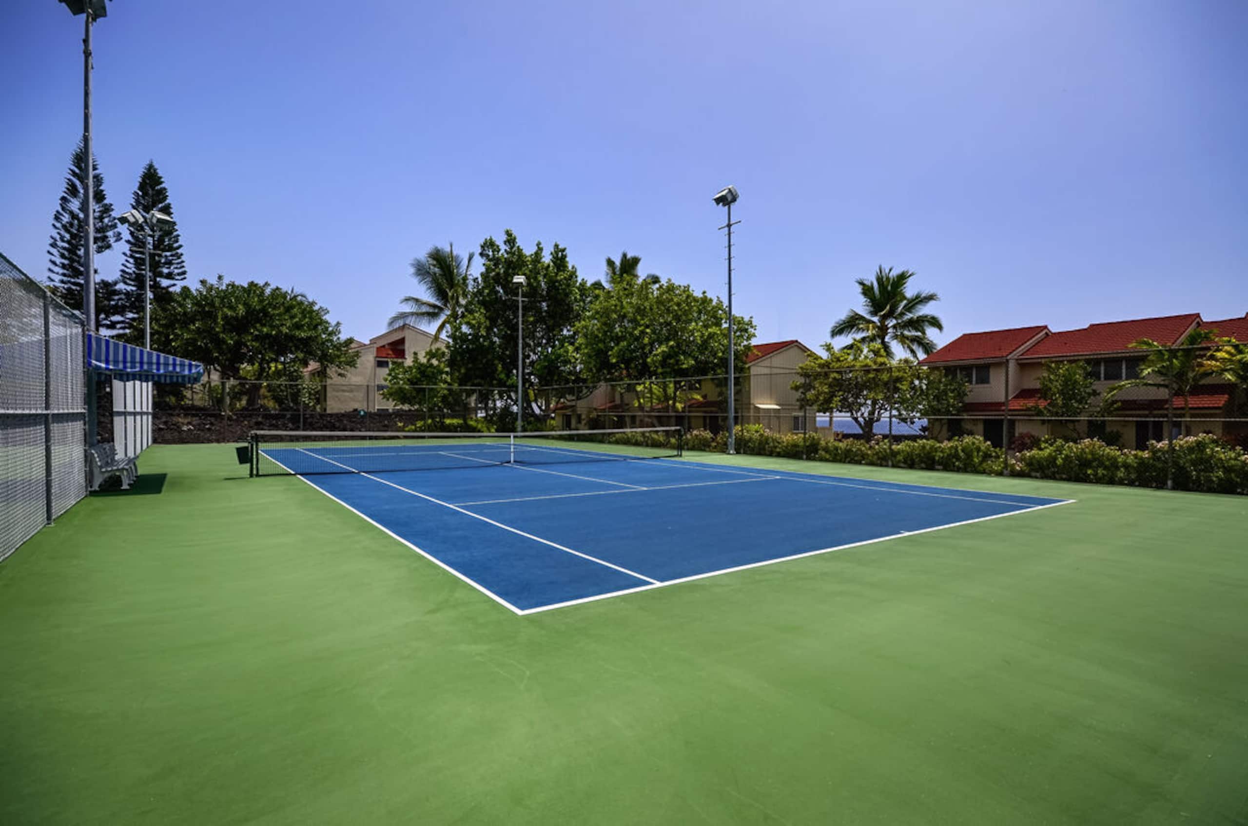 Condo in Kailua-Kona · ★4.83 · 2 bedrooms · 2 beds · 2 baths - Image 28