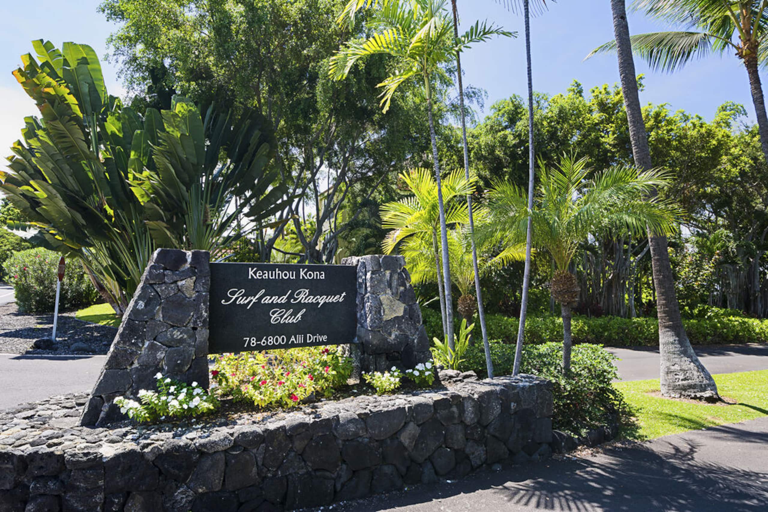 Condo in Kailua-Kona · ★4.83 · 2 bedrooms · 2 beds · 2 baths - Image 22
