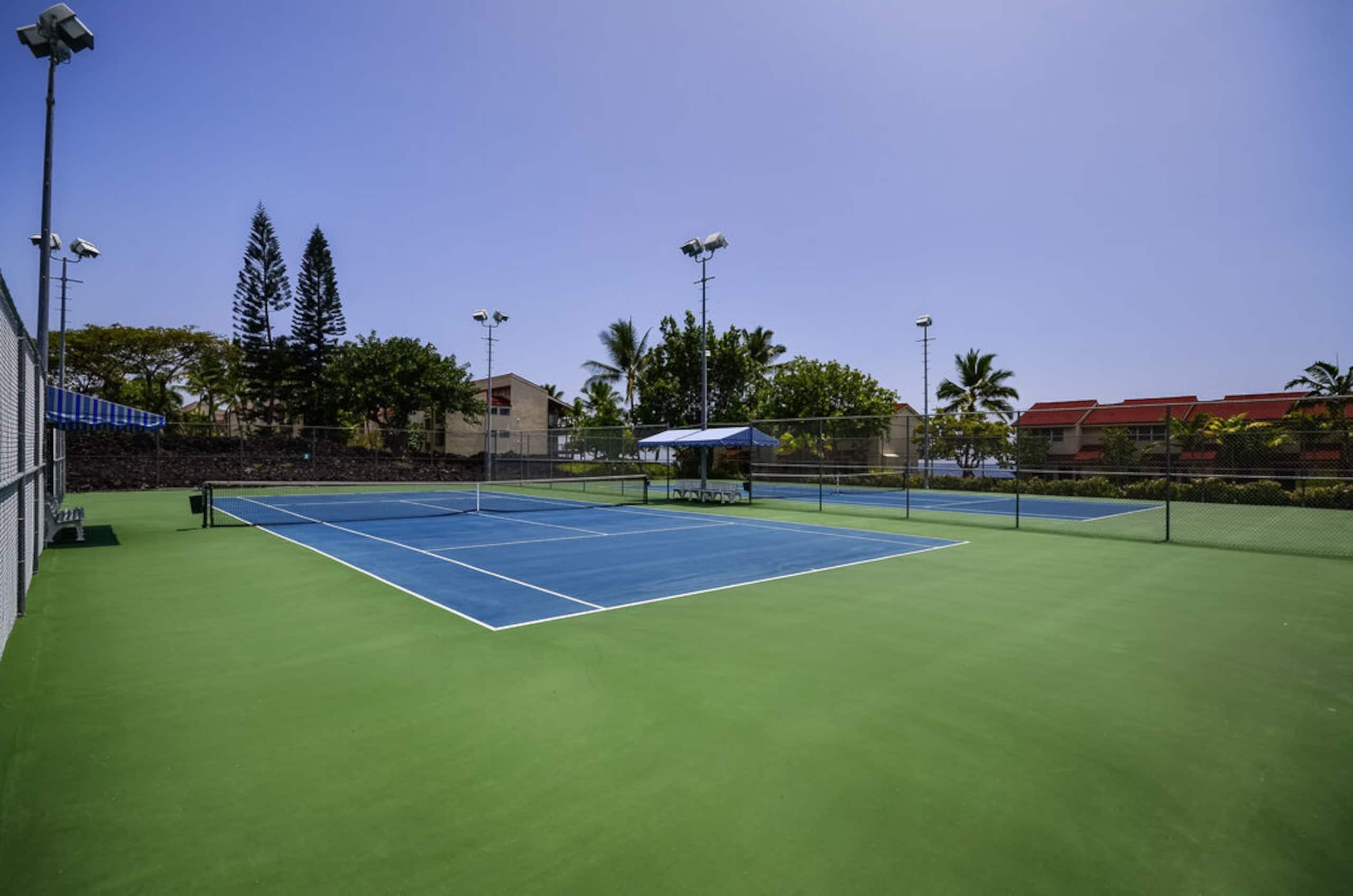 Condo in Kailua-Kona · ★4.83 · 2 bedrooms · 2 beds · 2 baths - Image 27