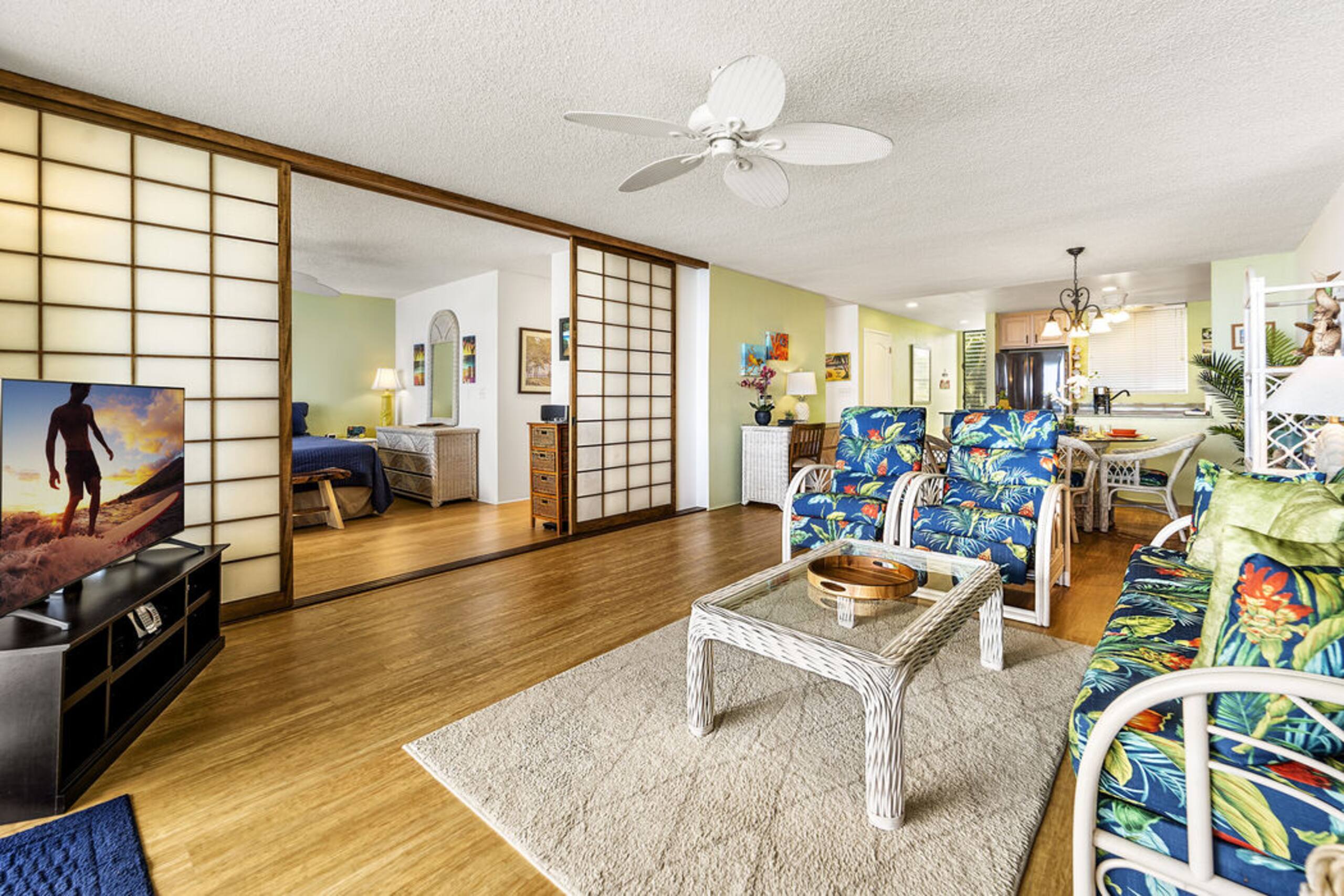 Condo in Kailua-Kona · ★4.83 · 2 bedrooms · 2 beds · 2 baths - Image 4