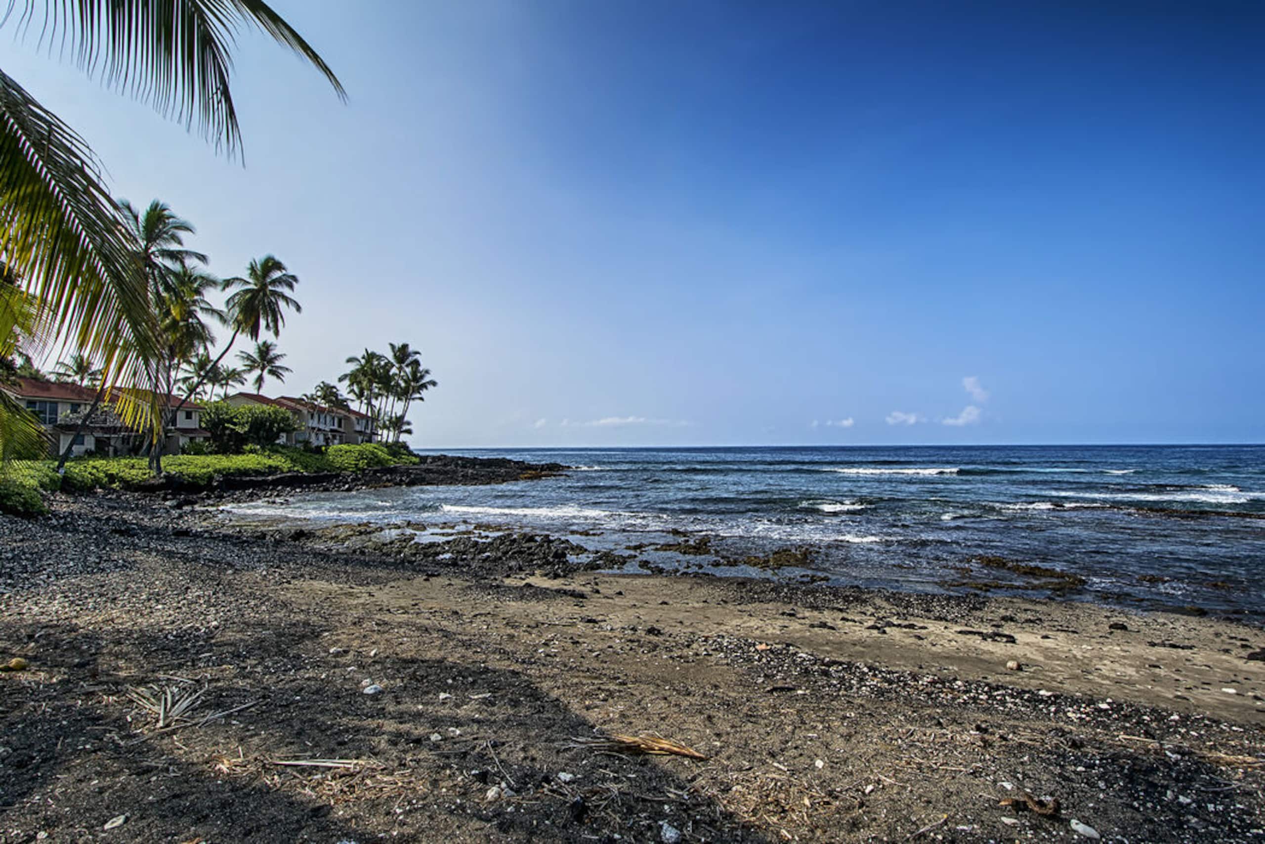 Condo in Kailua-Kona · ★4.83 · 2 bedrooms · 2 beds · 2 baths - Image 35