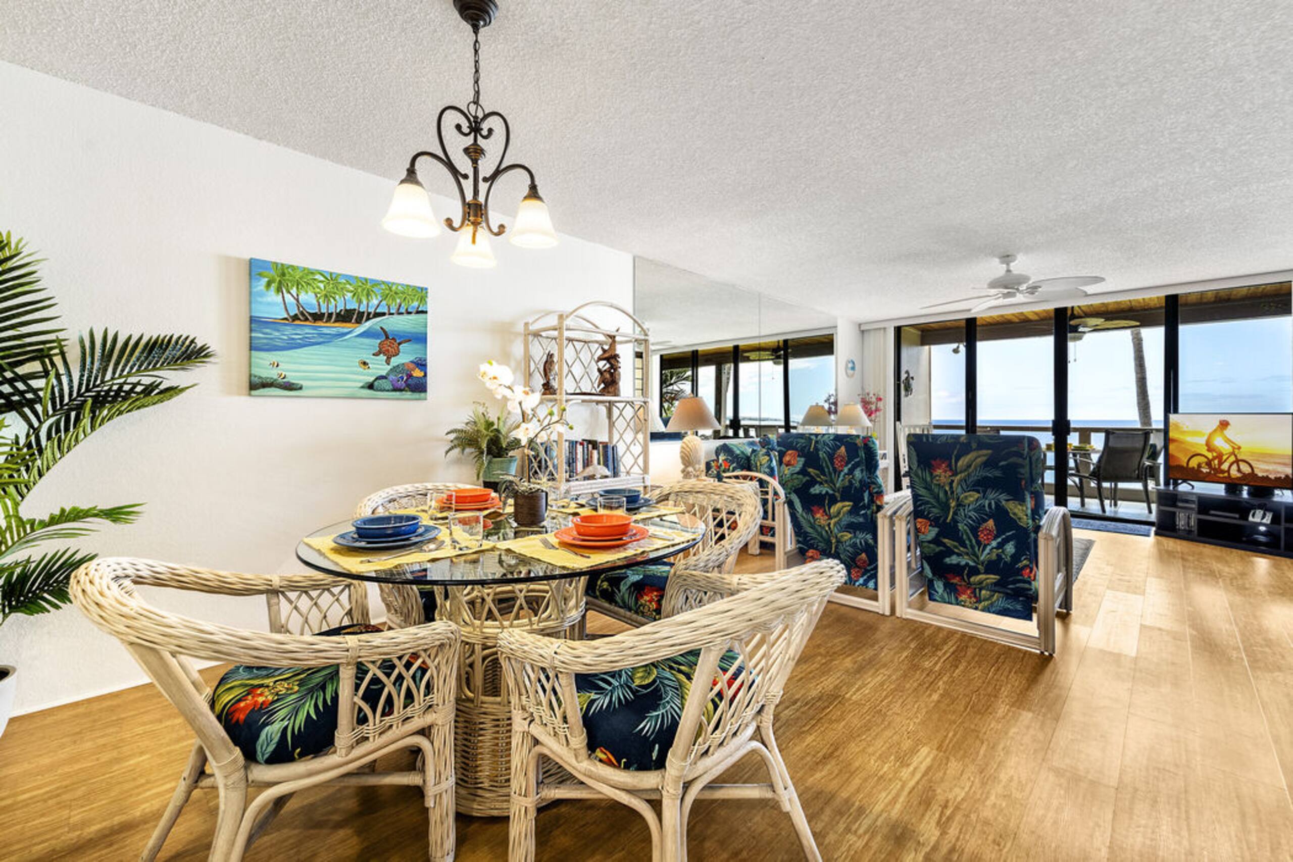 Condo in Kailua-Kona · ★4.83 · 2 bedrooms · 2 beds · 2 baths - Image 11