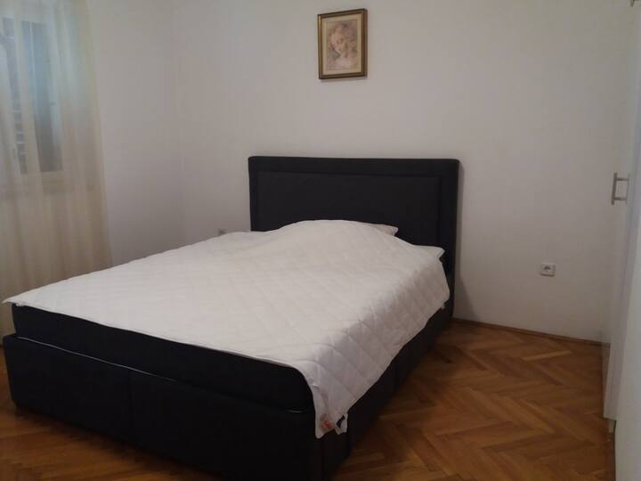 Спална соба 2, површина: 12 м²