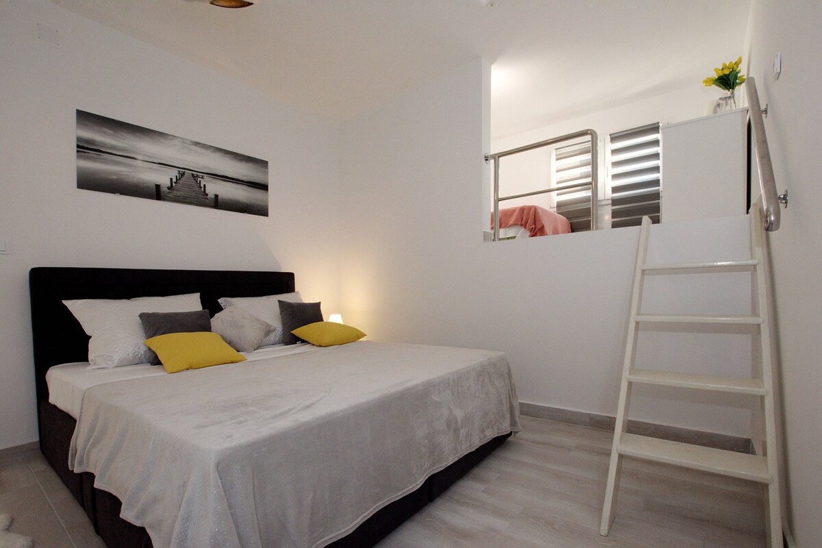 1号卧室，表面： 14平方米