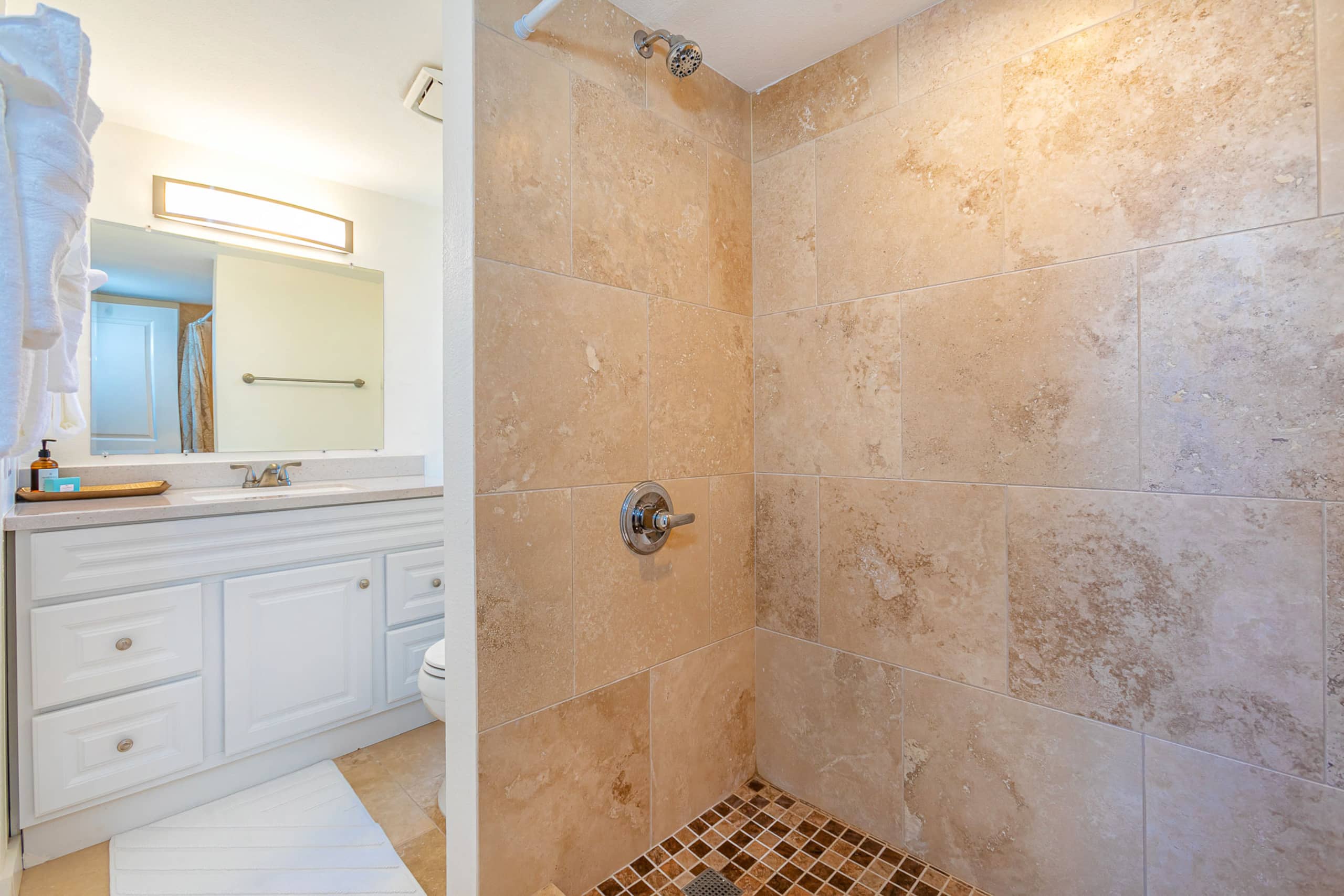 Condo in Wailuku · ★4.66 · 2 bedrooms · 3 beds · 2 shared baths - Image 22