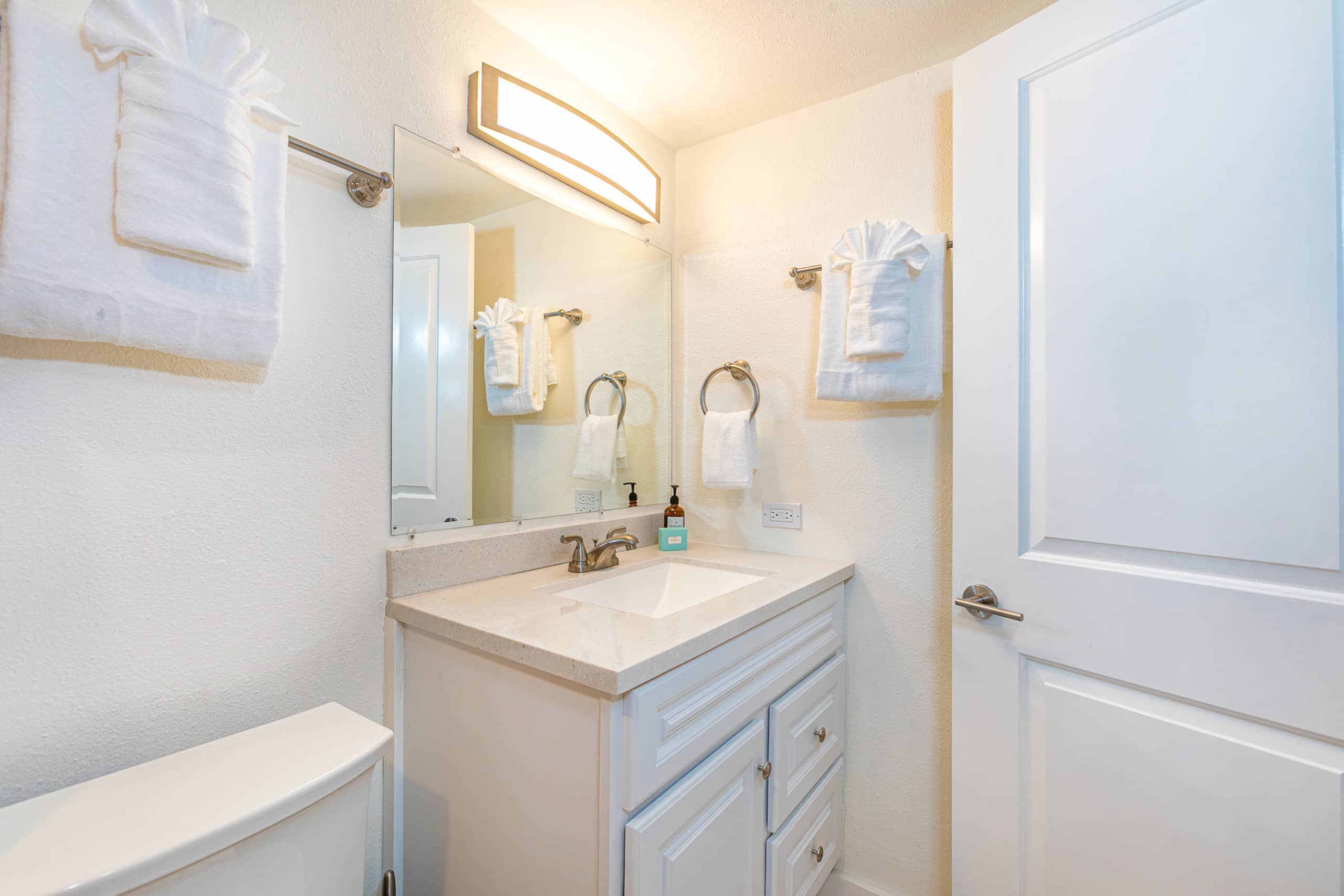 Condo in Wailuku · ★4.66 · 2 bedrooms · 3 beds · 2 shared baths - Image 26