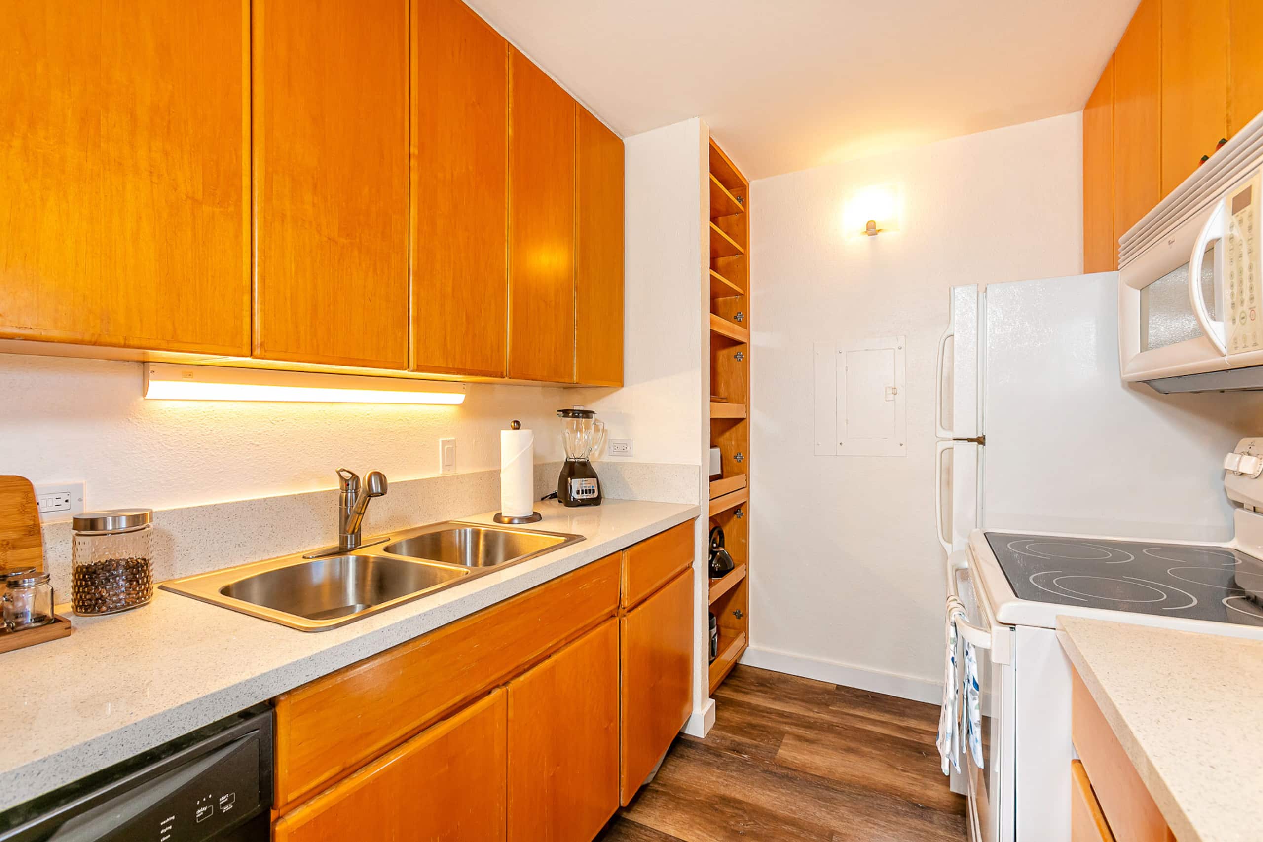 Condo in Wailuku · ★4.66 · 2 bedrooms · 3 beds · 2 shared baths - Image 12