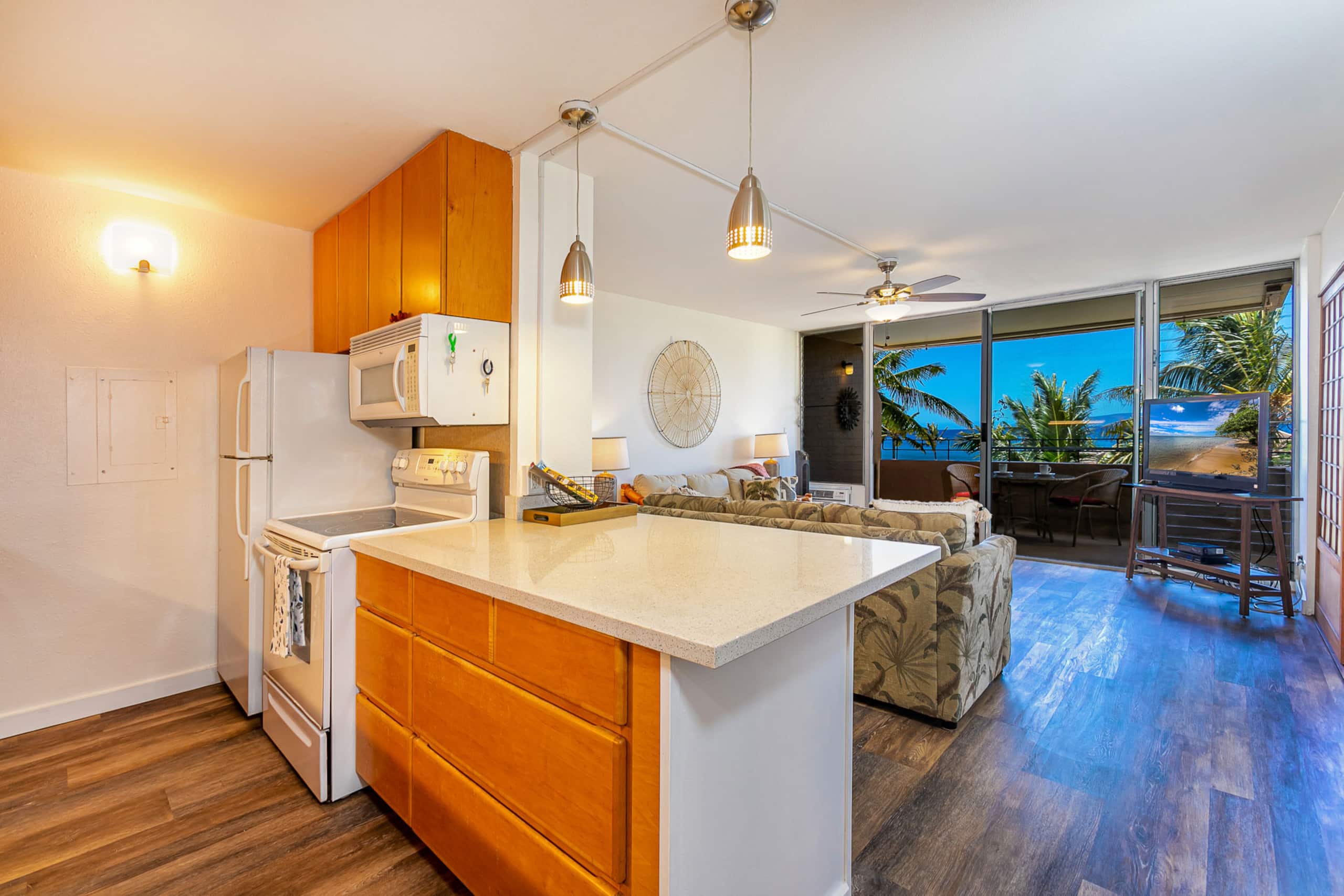 Condo in Wailuku · ★4.66 · 2 bedrooms · 3 beds · 2 shared baths - Image 10