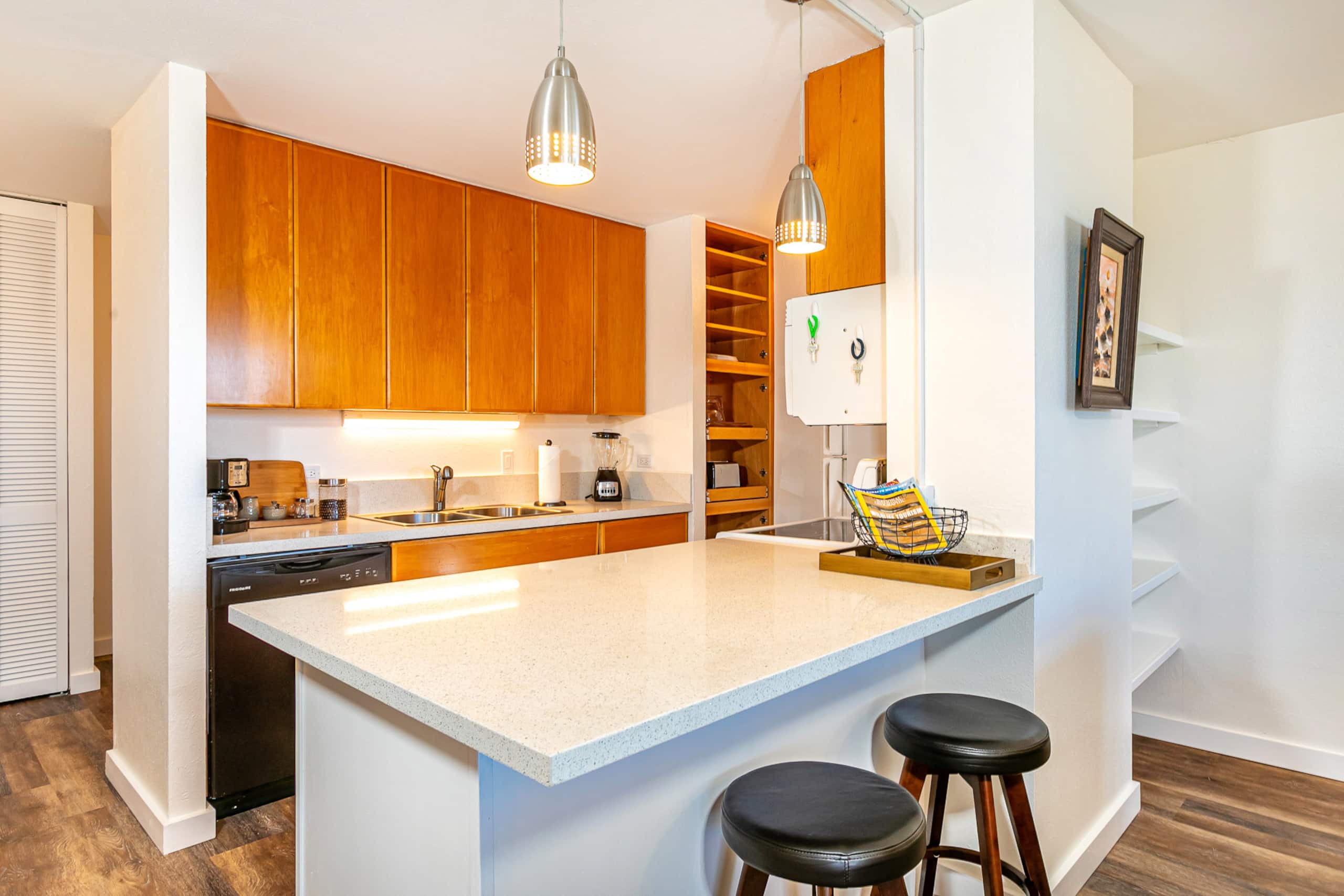 Condo in Wailuku · ★4.66 · 2 bedrooms · 3 beds · 2 shared baths - Image 11
