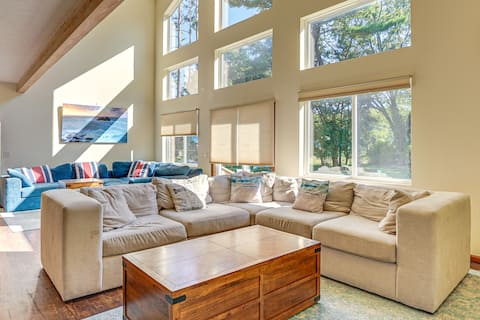 Hot Tub + Game Room: Spacious Whitehall Home!