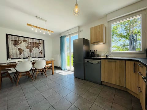 New house in the heart of a hamlet near Amboise