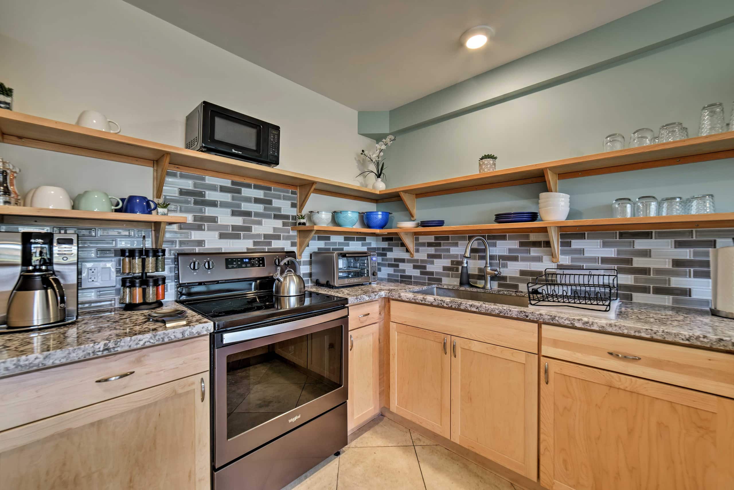 Condo in Paia · ★4.58 · 1 bedroom · 2 beds · 1 private bath - Image 5