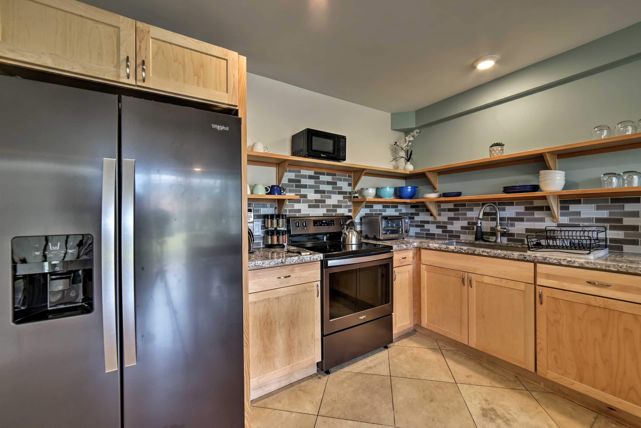 Condo in Paia · ★4.58 · 1 bedroom · 2 beds · 1 private bath - Image 4