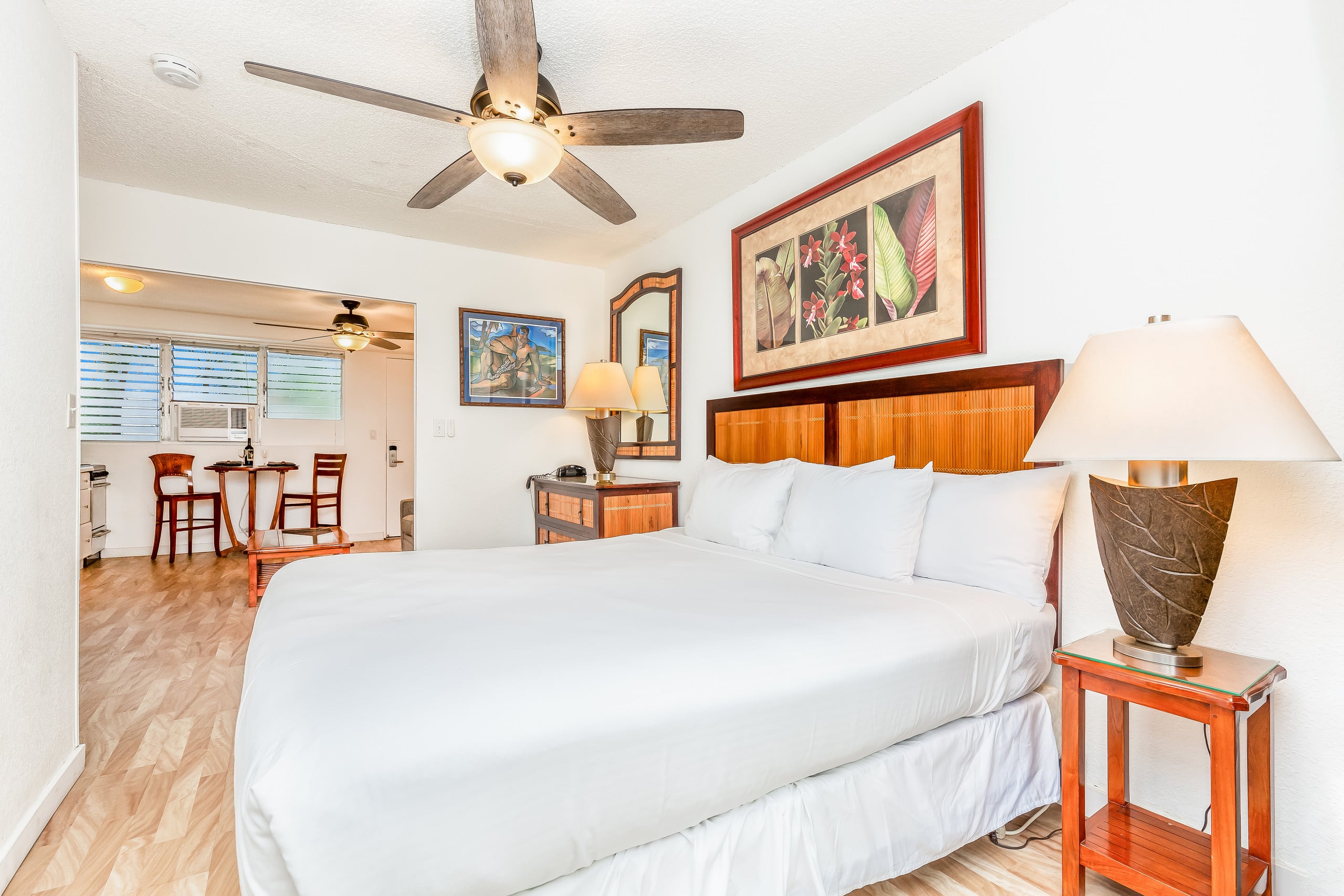 Condo in Honolulu · ★4.68 · 1 bedroom · 2 beds · 1 shared bath - Image 1