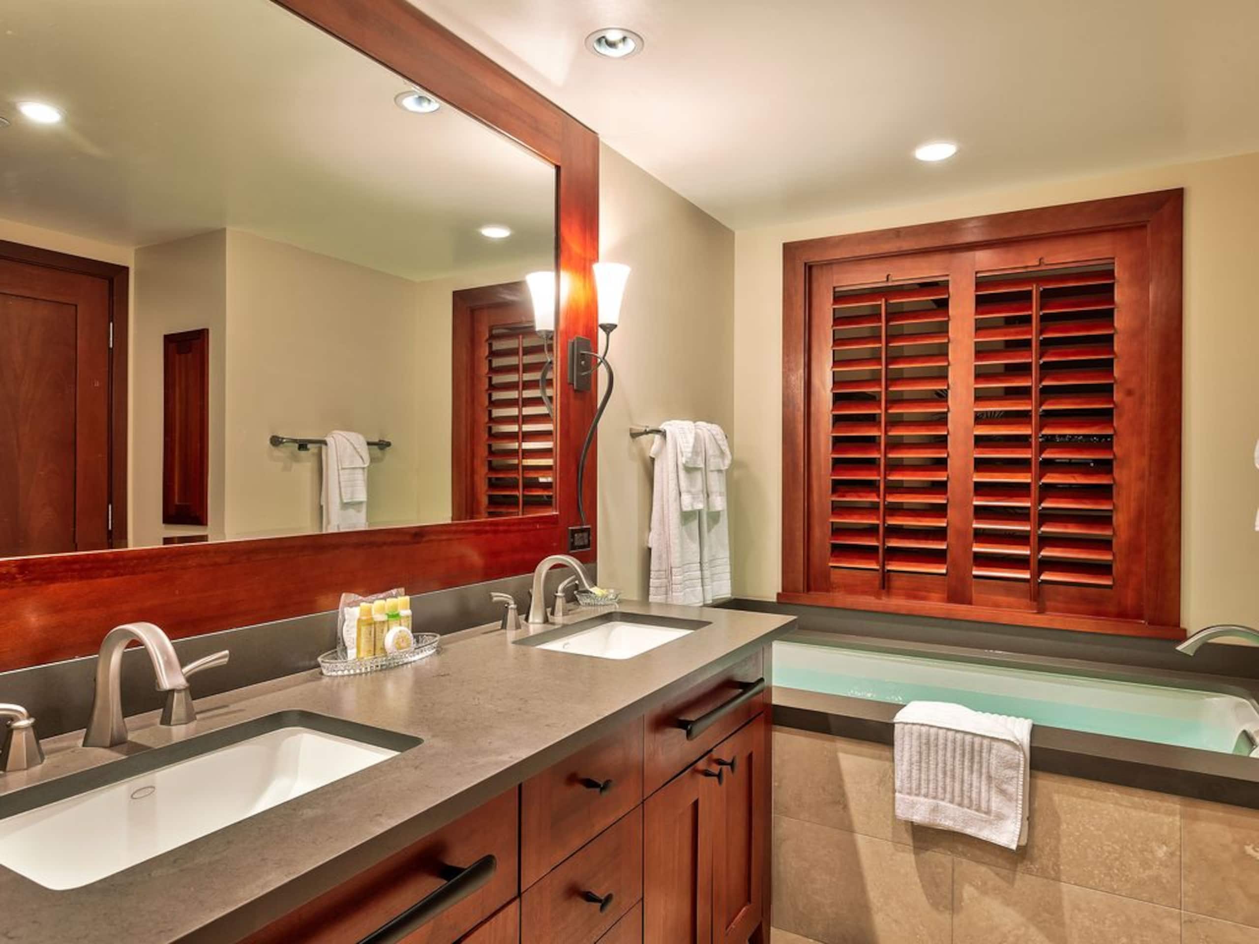 Villa in Honolulu County · ★4.89 · 2 bedrooms · 4 beds · 2 private baths - Image 11