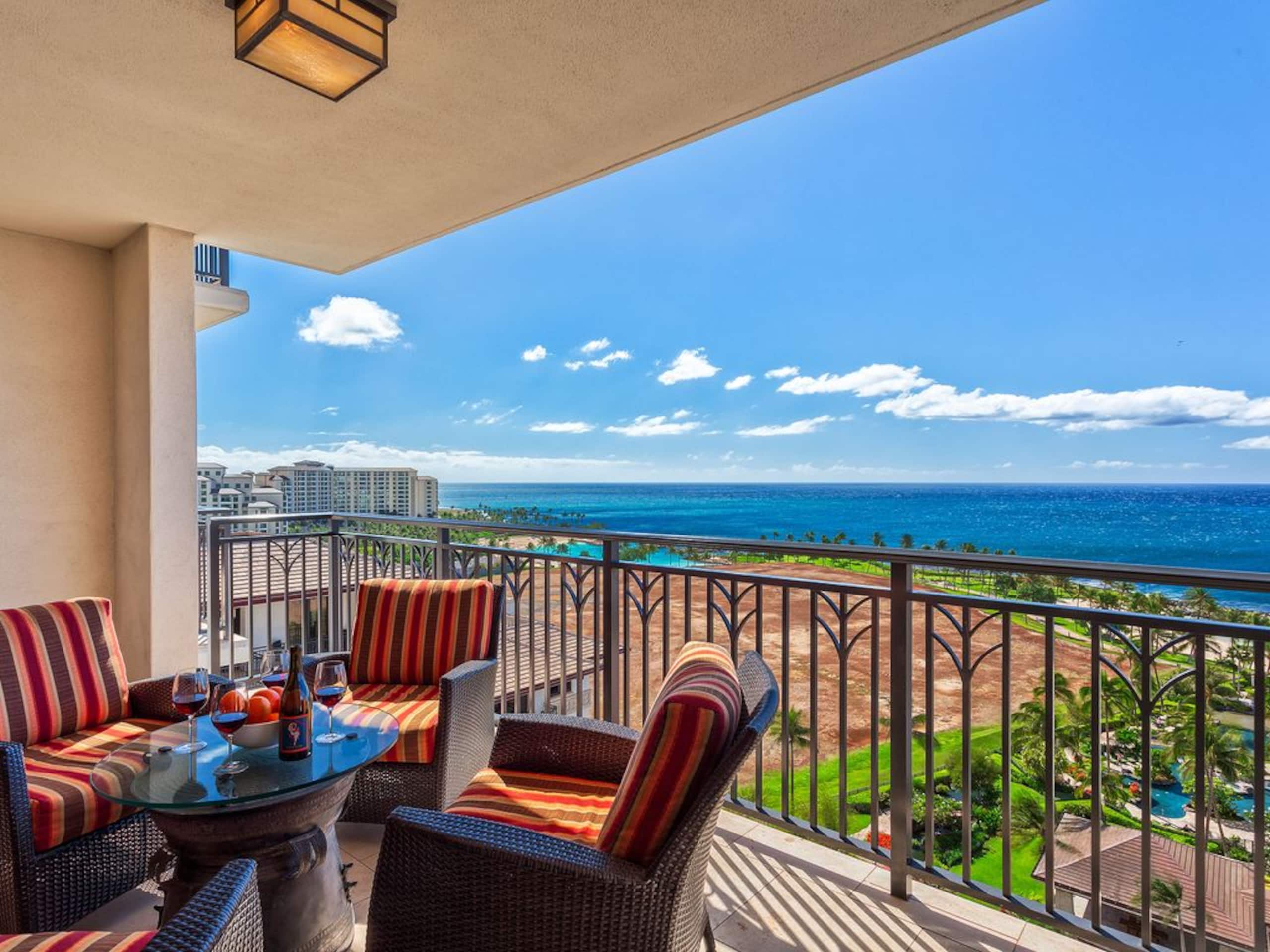 Villa in Honolulu County · ★4.89 · 2 bedrooms · 4 beds · 2 private baths - Image 19