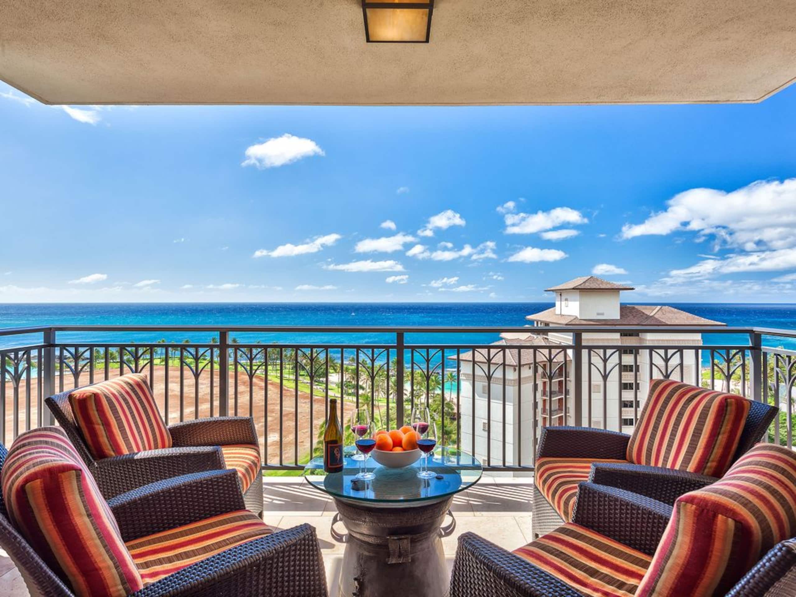 Villa in Honolulu County · ★4.89 · 2 bedrooms · 4 beds · 2 private baths - Image 20